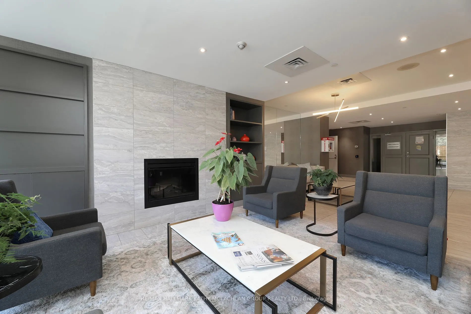 955 Millwood Road, #421