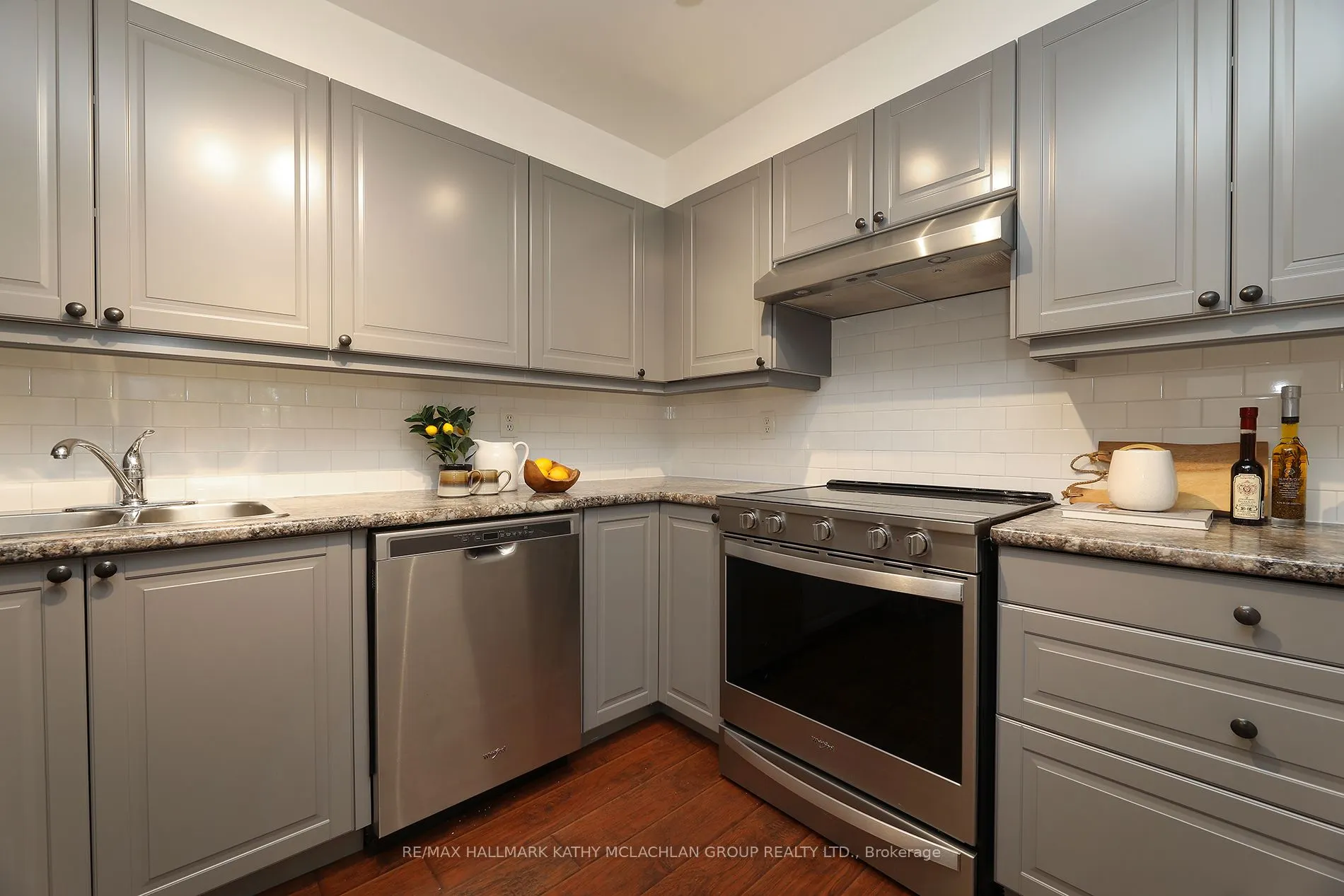 955 Millwood Road, #421