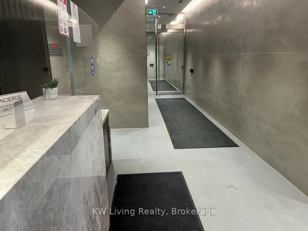 215 Queen Street W, #1108