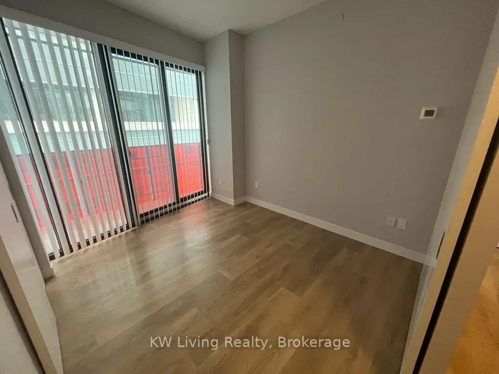 215 Queen Street W, #1108