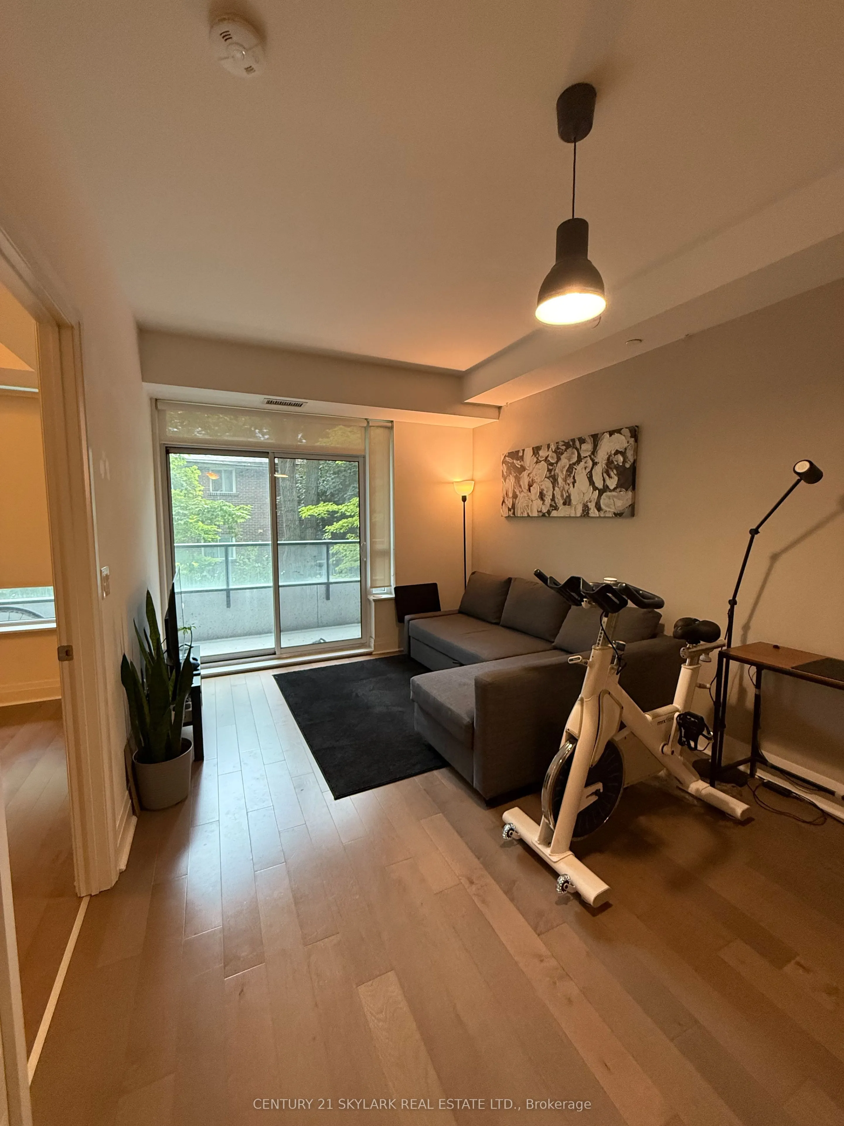 399 Spring Garden Avenue, #202