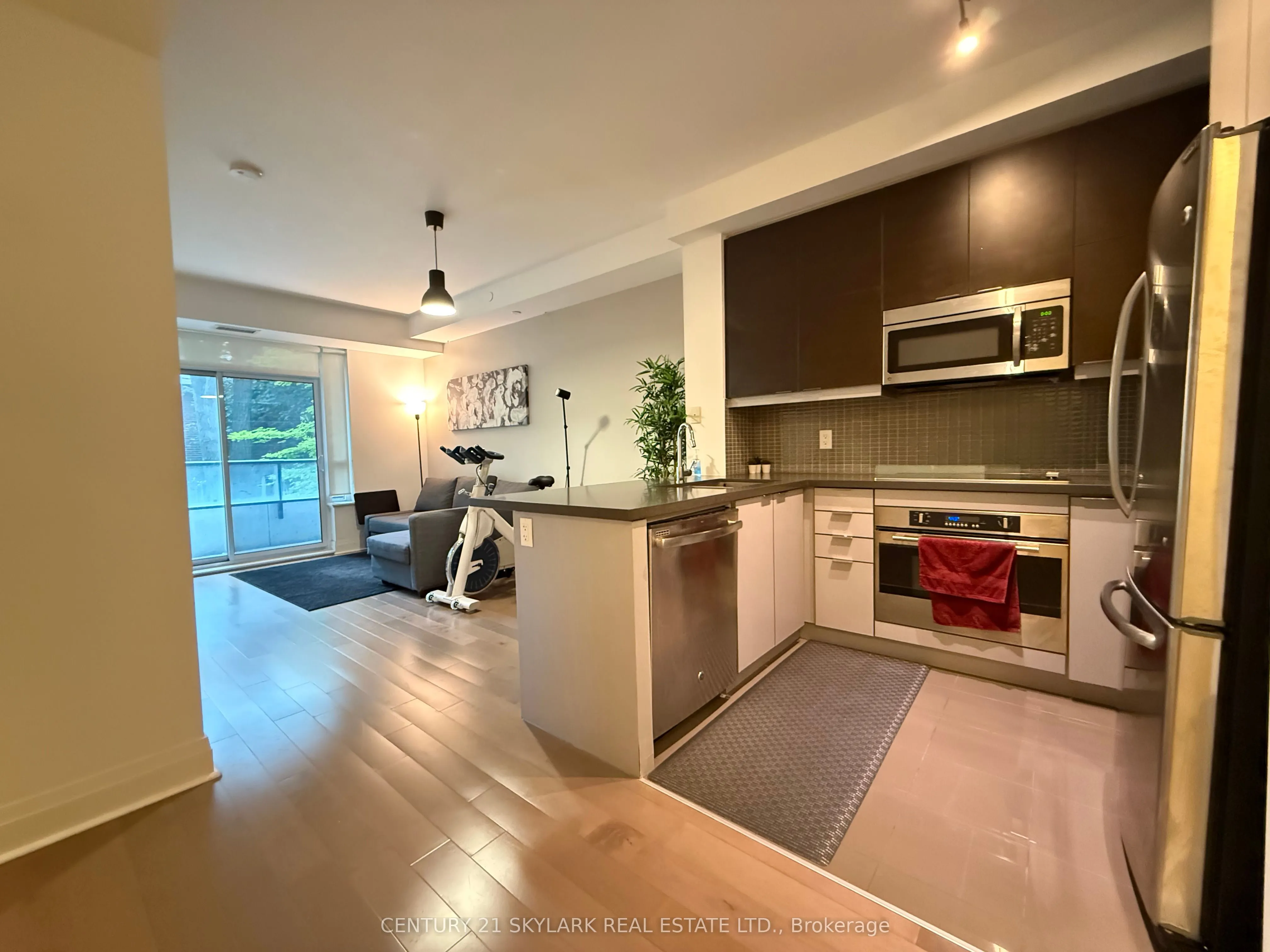 399 Spring Garden Avenue, #202
