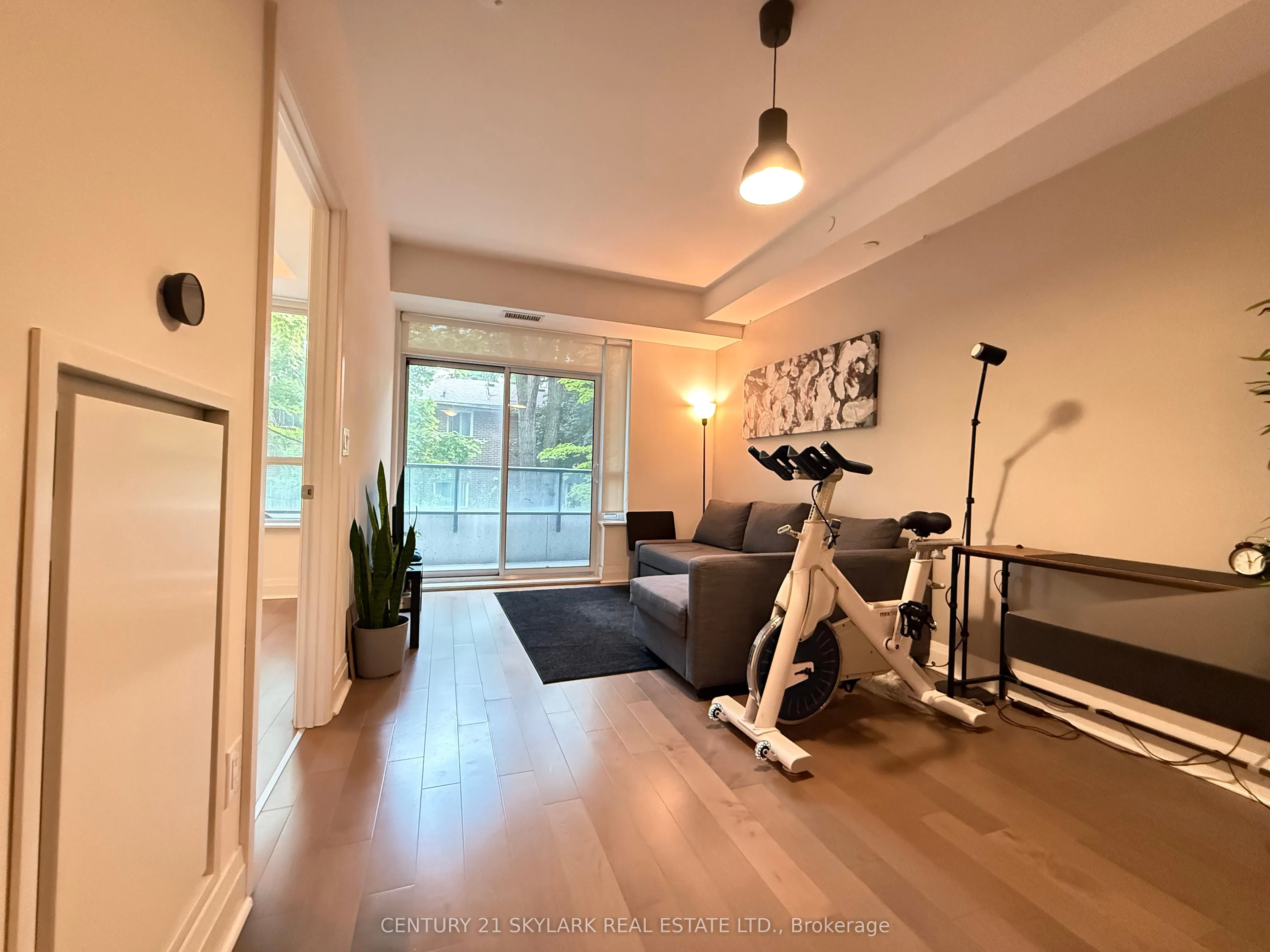 399 Spring Garden Avenue, #202