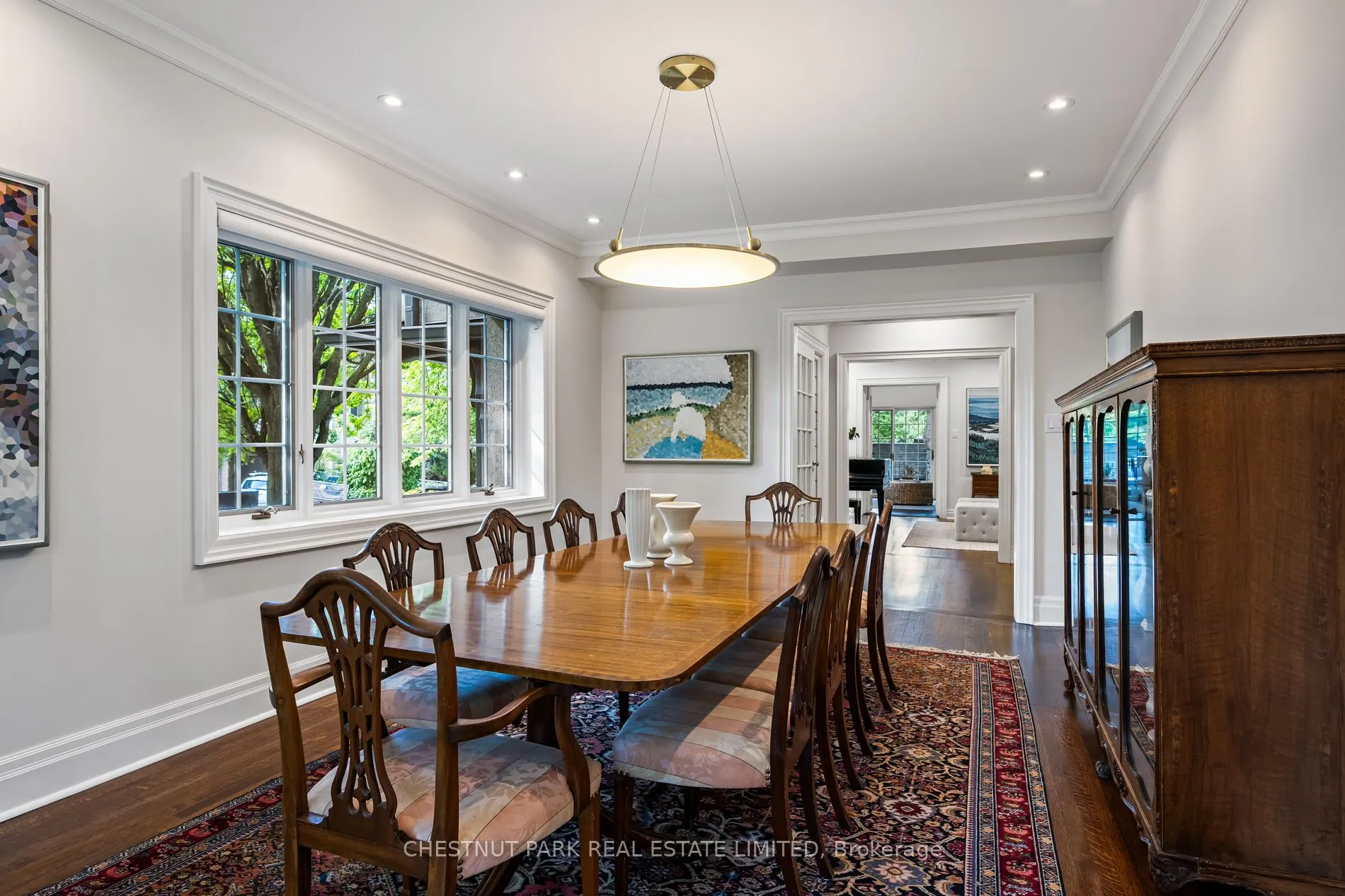 24 Dinnick Crescent
