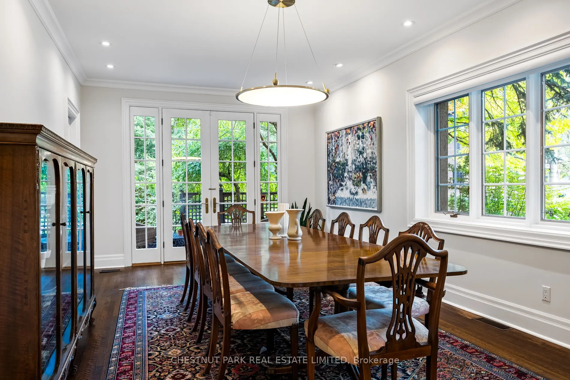 24 Dinnick Crescent