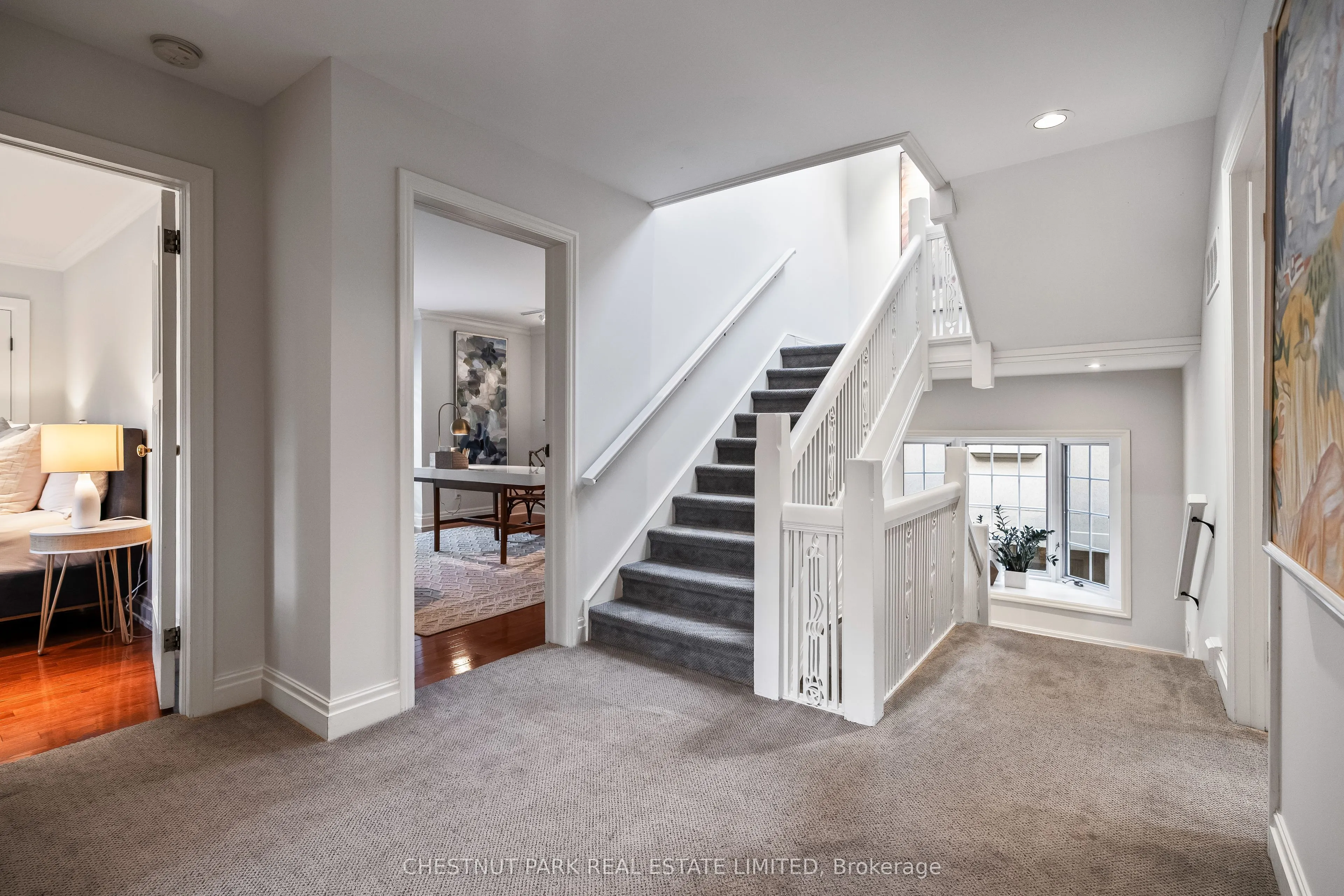 24 Dinnick Crescent