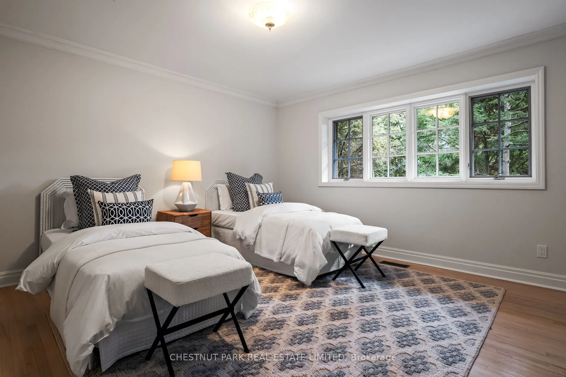 24 Dinnick Crescent