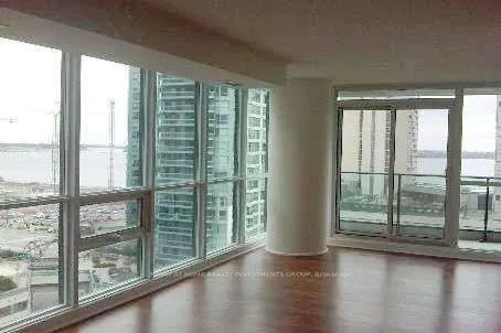 33 Bay Street, #2008