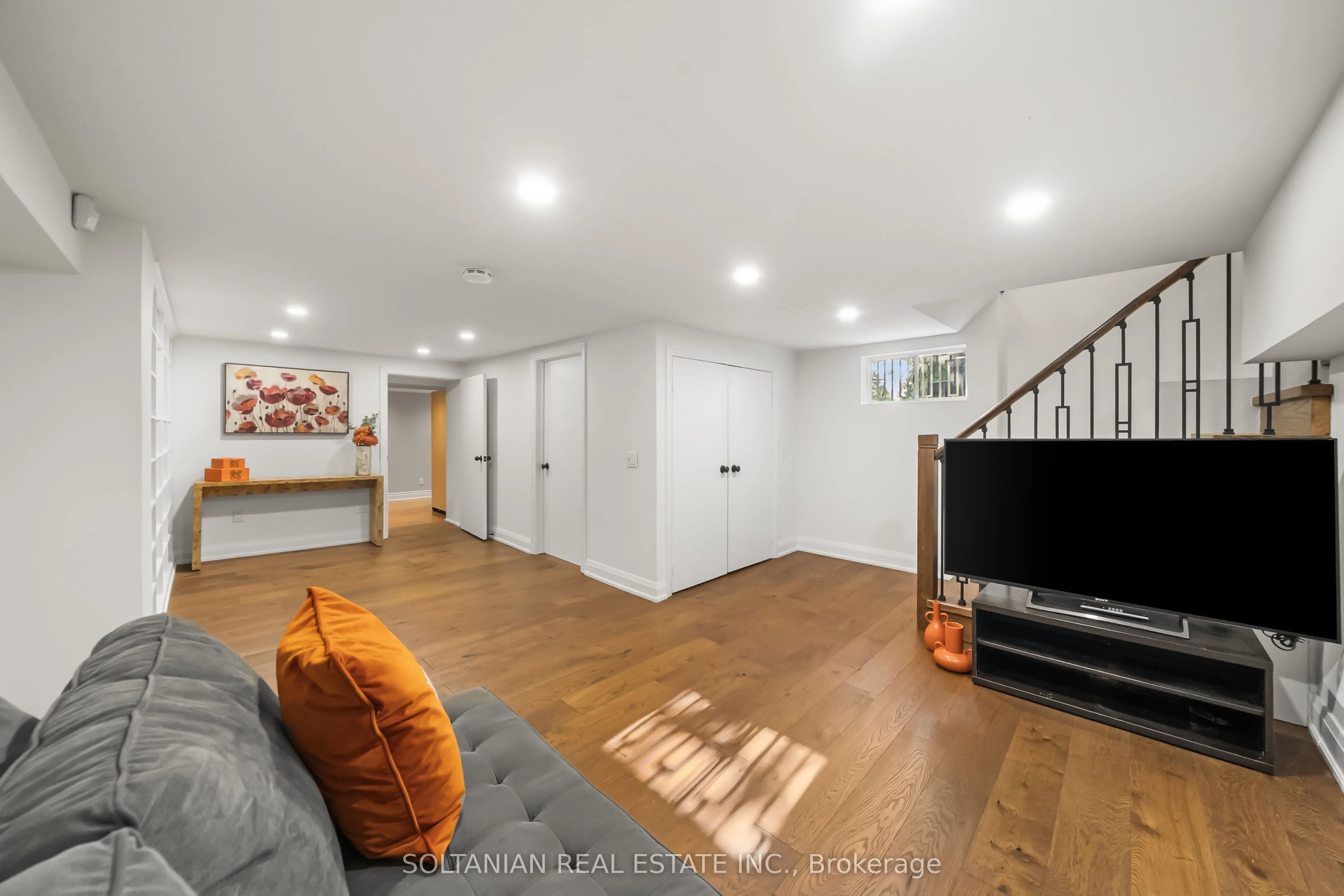 32 Beechwood Avenue