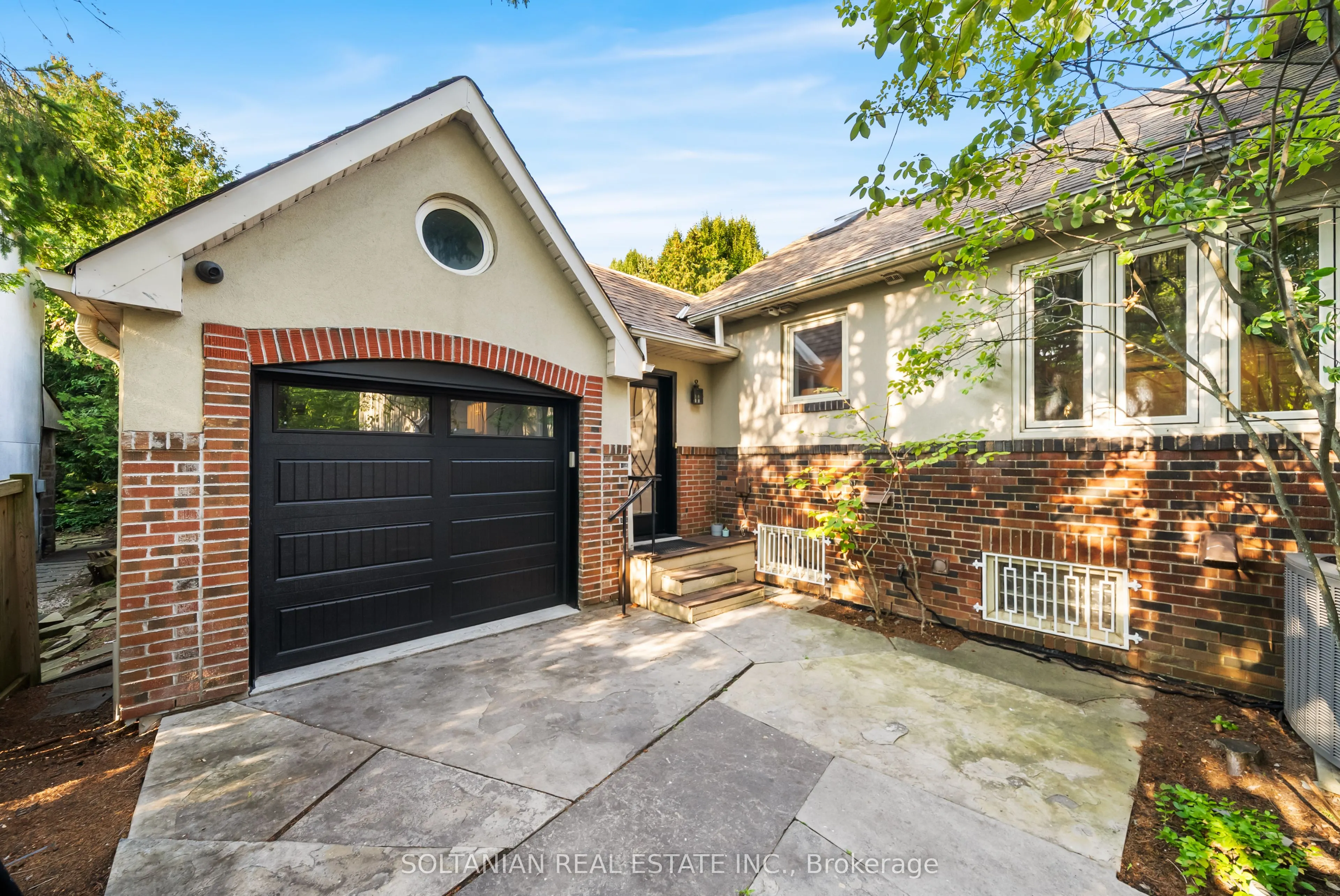 32 Beechwood Avenue