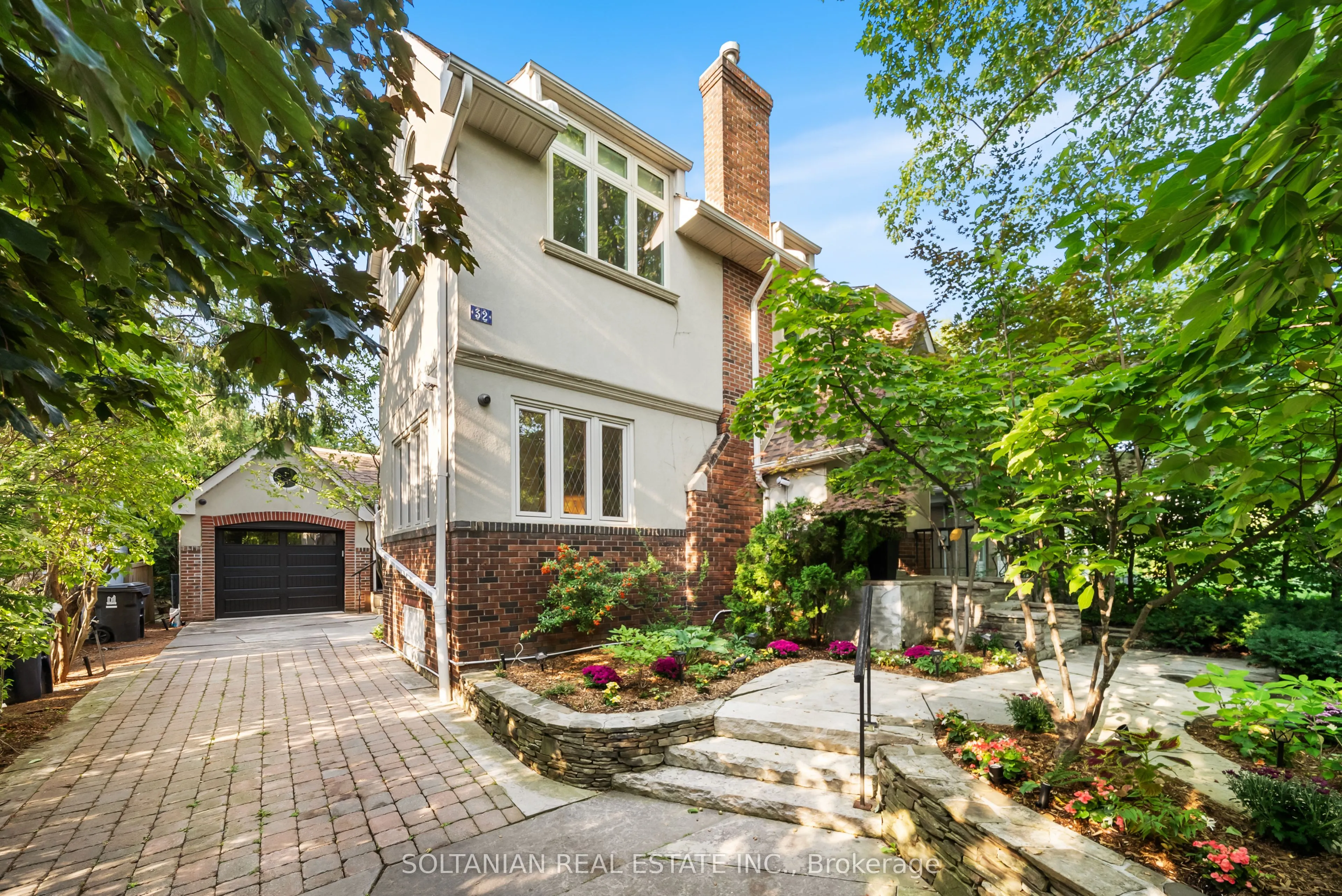 32 Beechwood Avenue