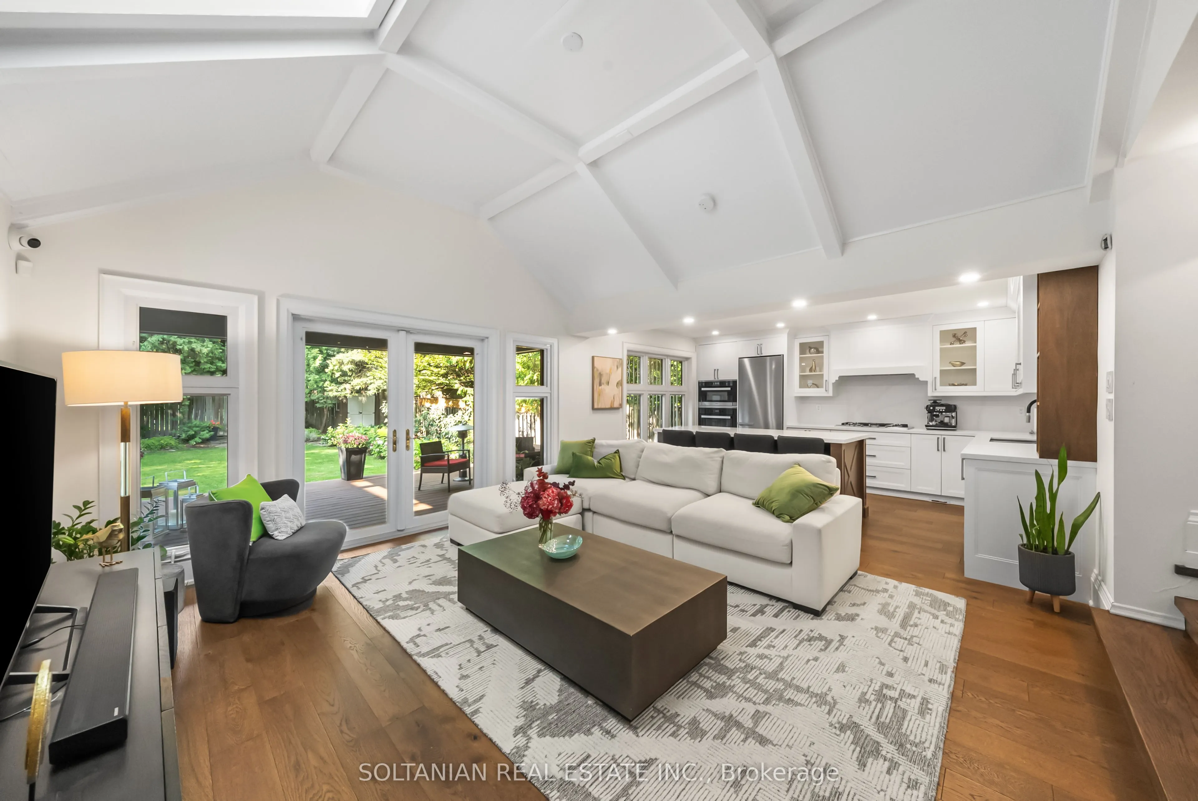 32 Beechwood Avenue