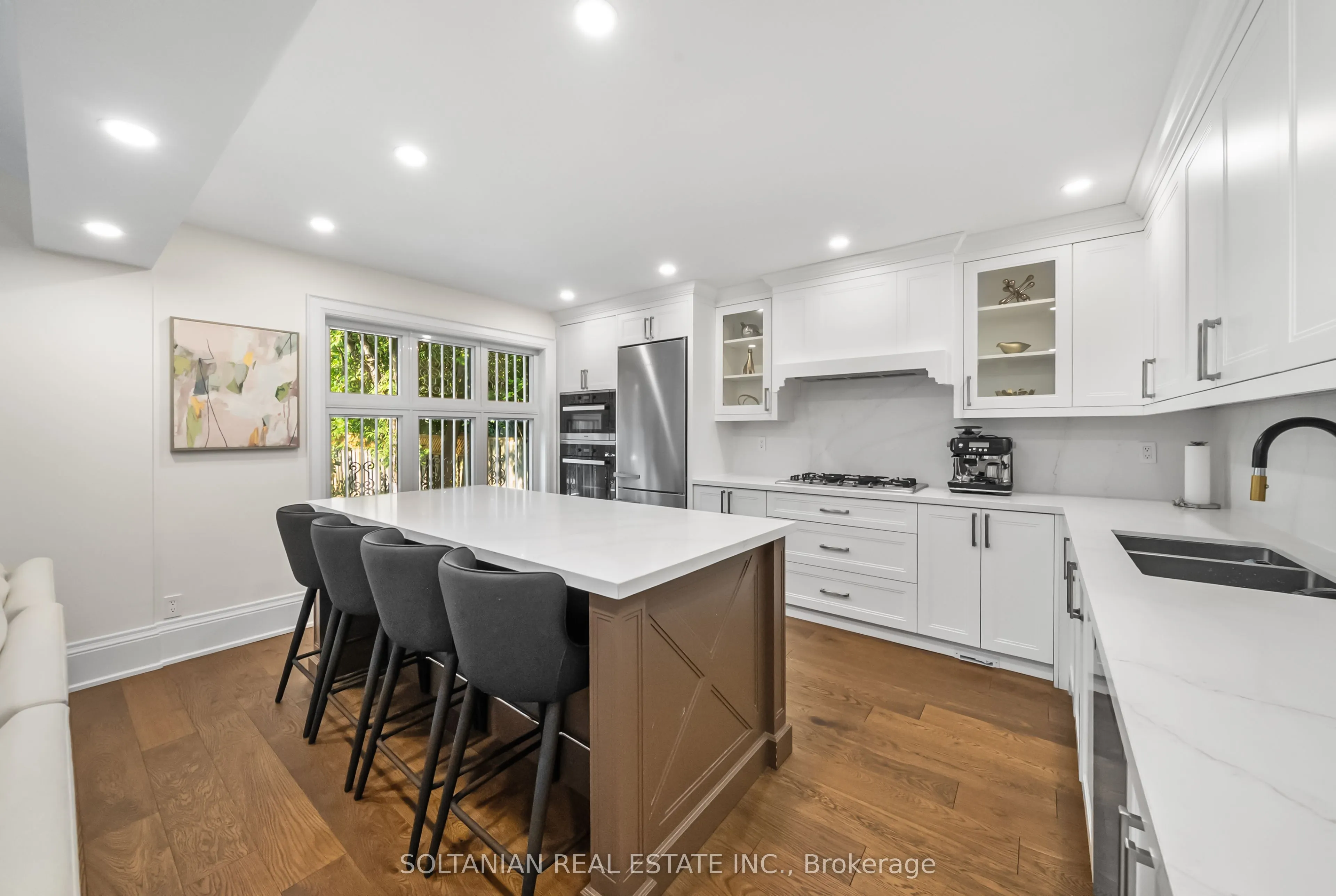 32 Beechwood Avenue
