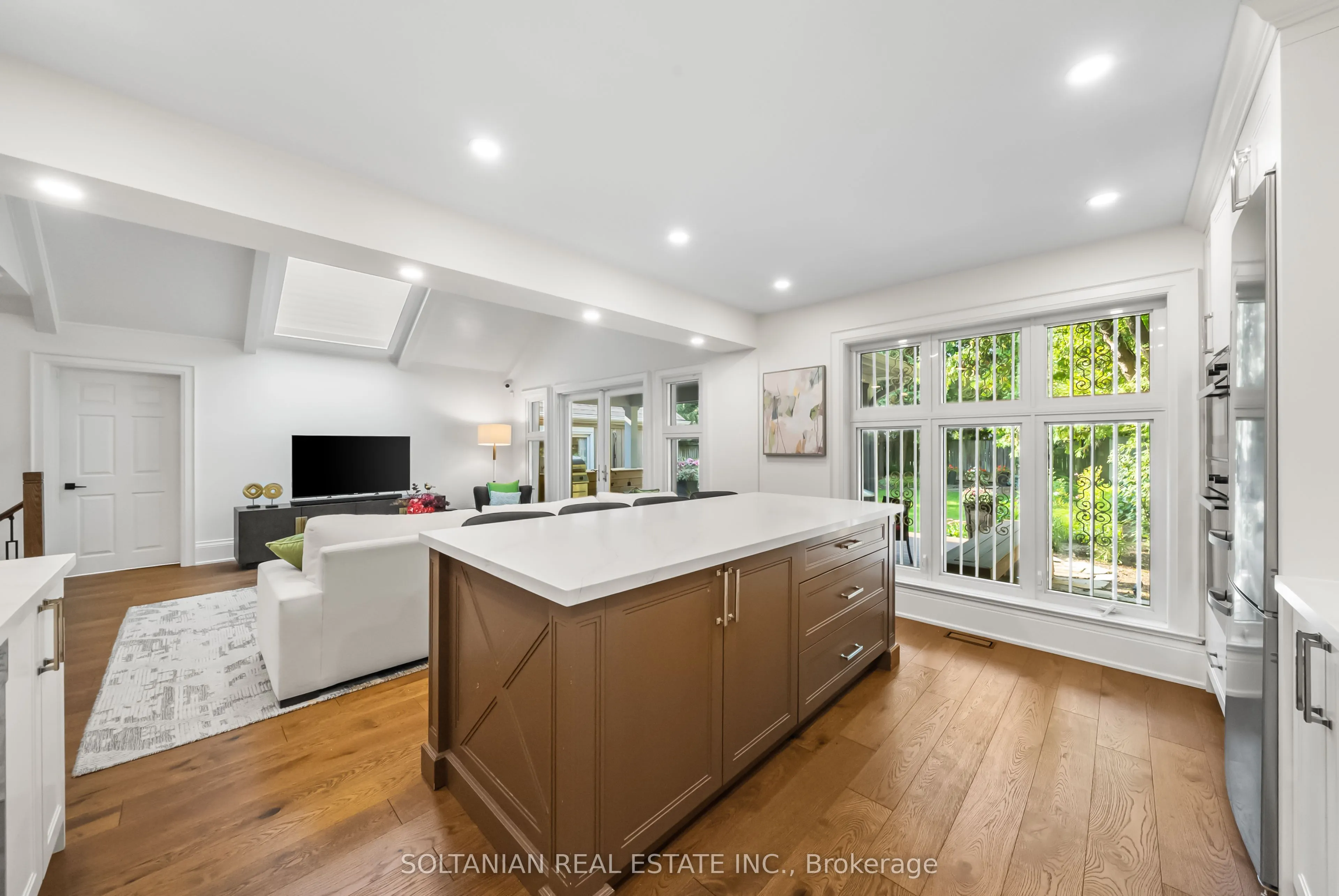 32 Beechwood Avenue