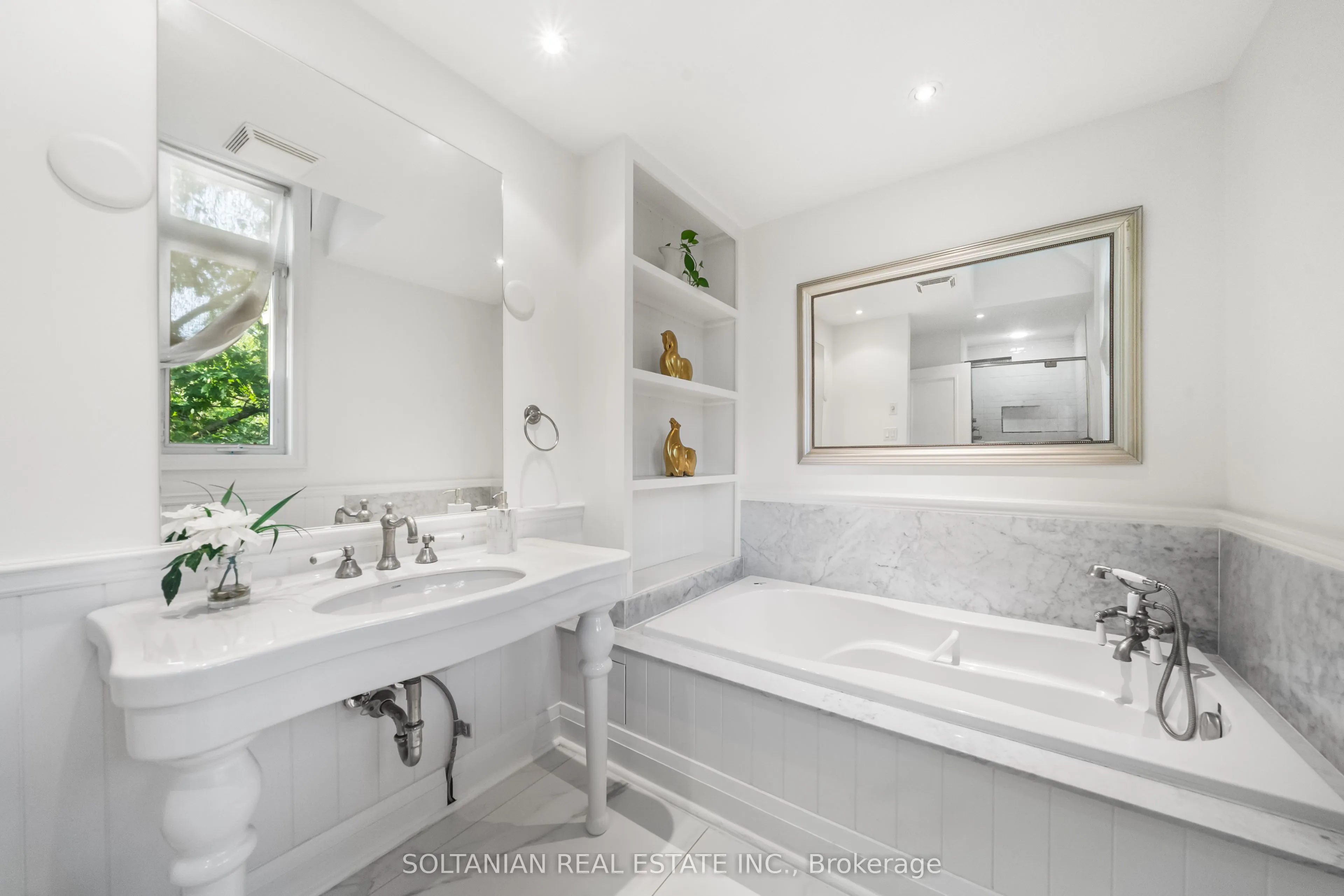 32 Beechwood Avenue
