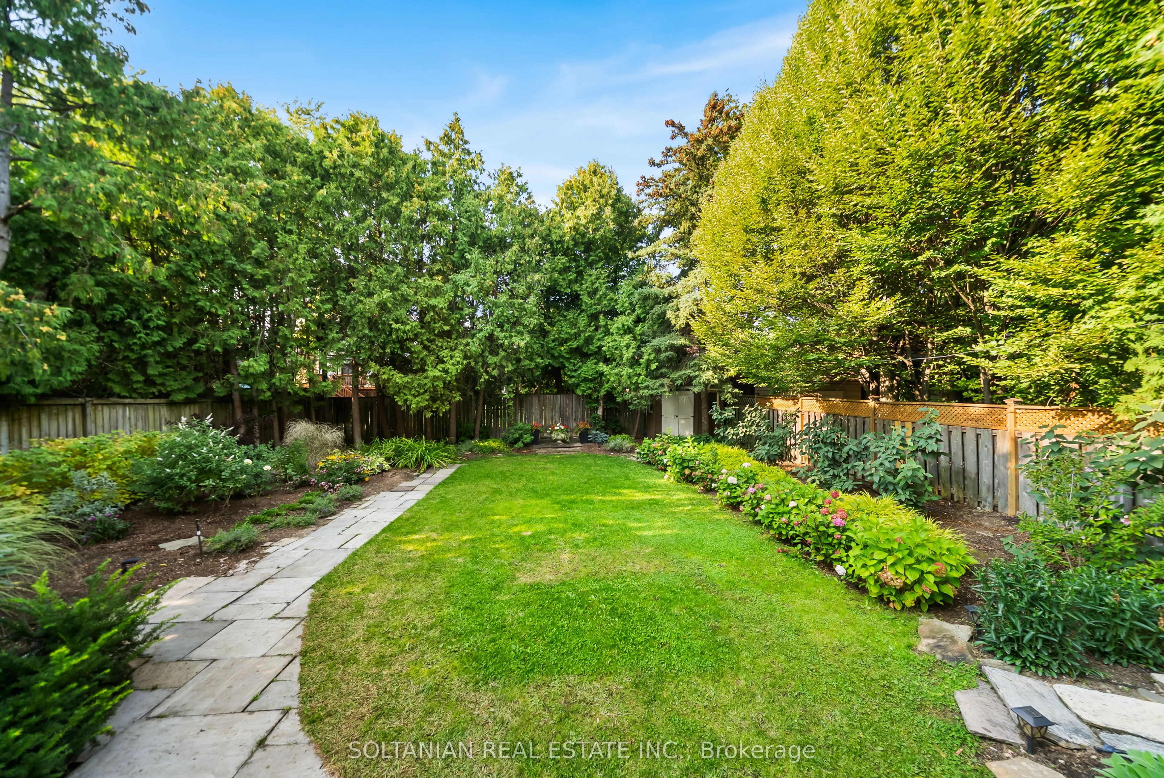 32 Beechwood Avenue