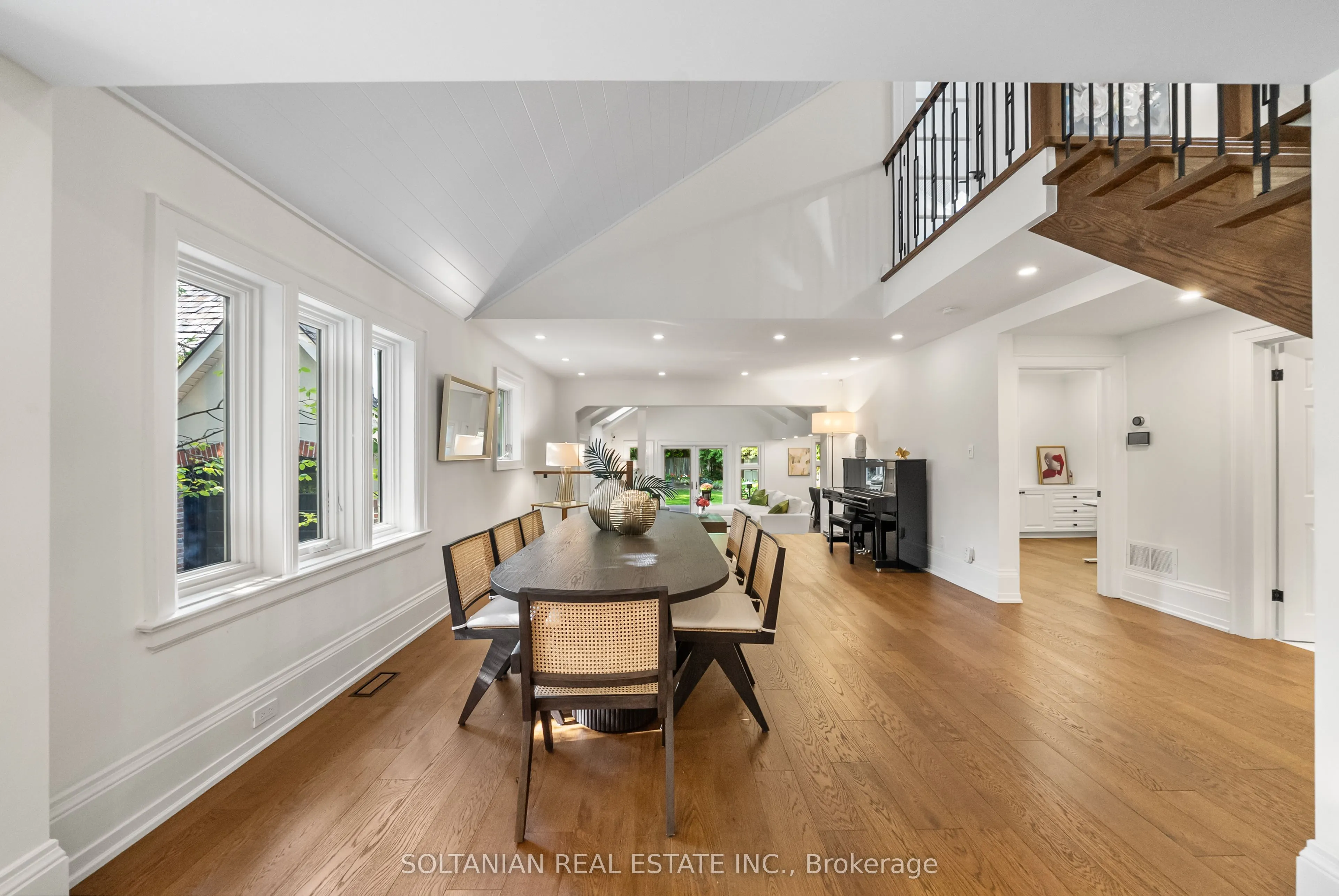 32 Beechwood Avenue