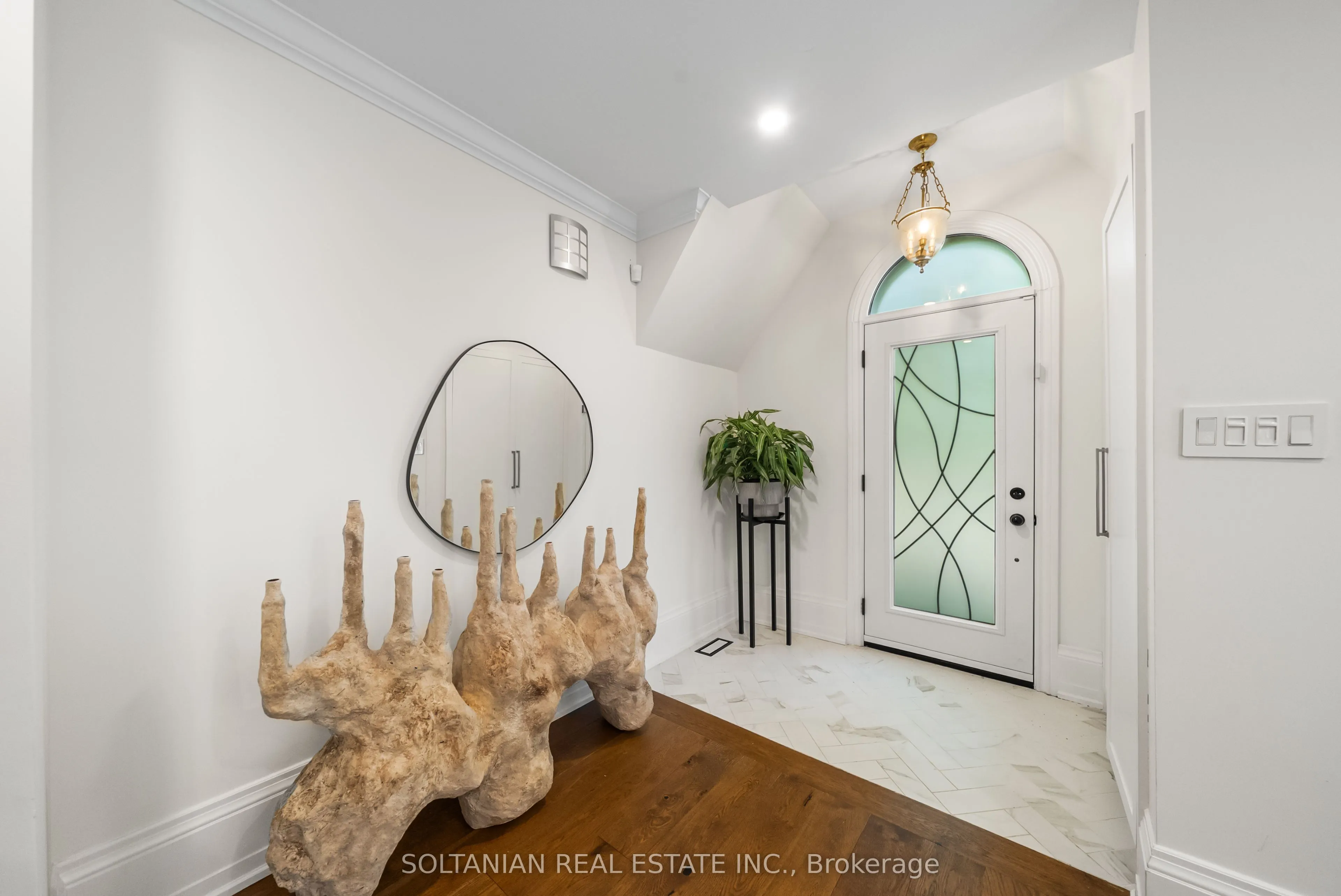 32 Beechwood Avenue