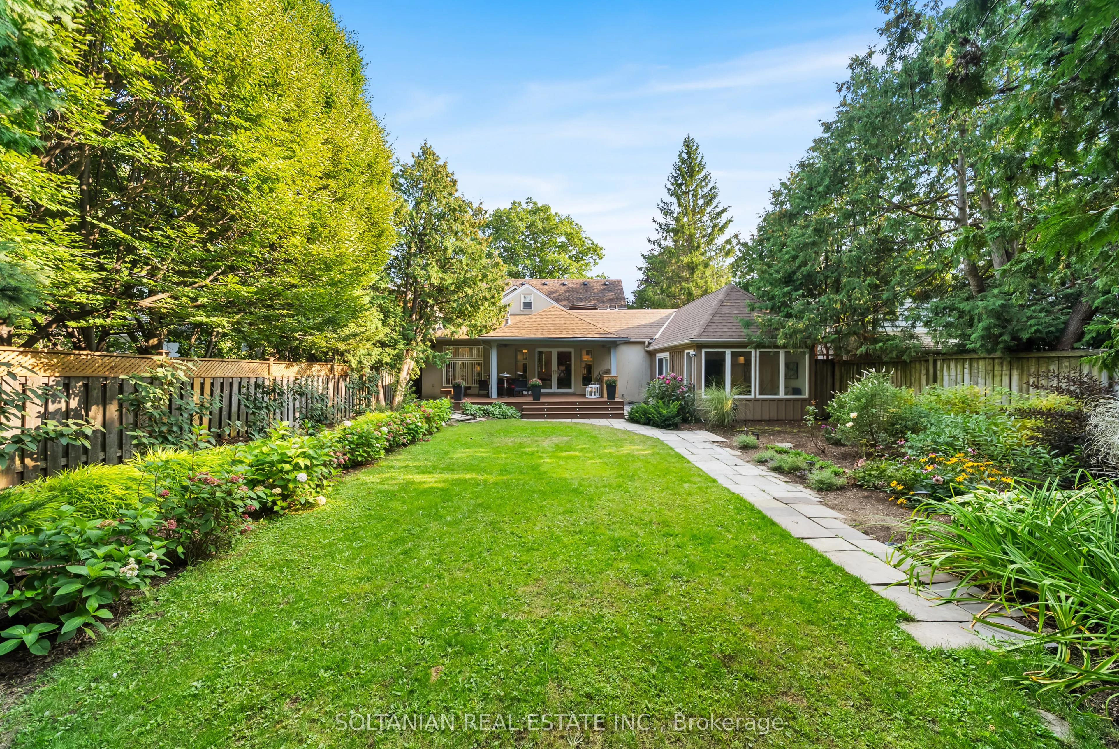32 Beechwood Avenue
