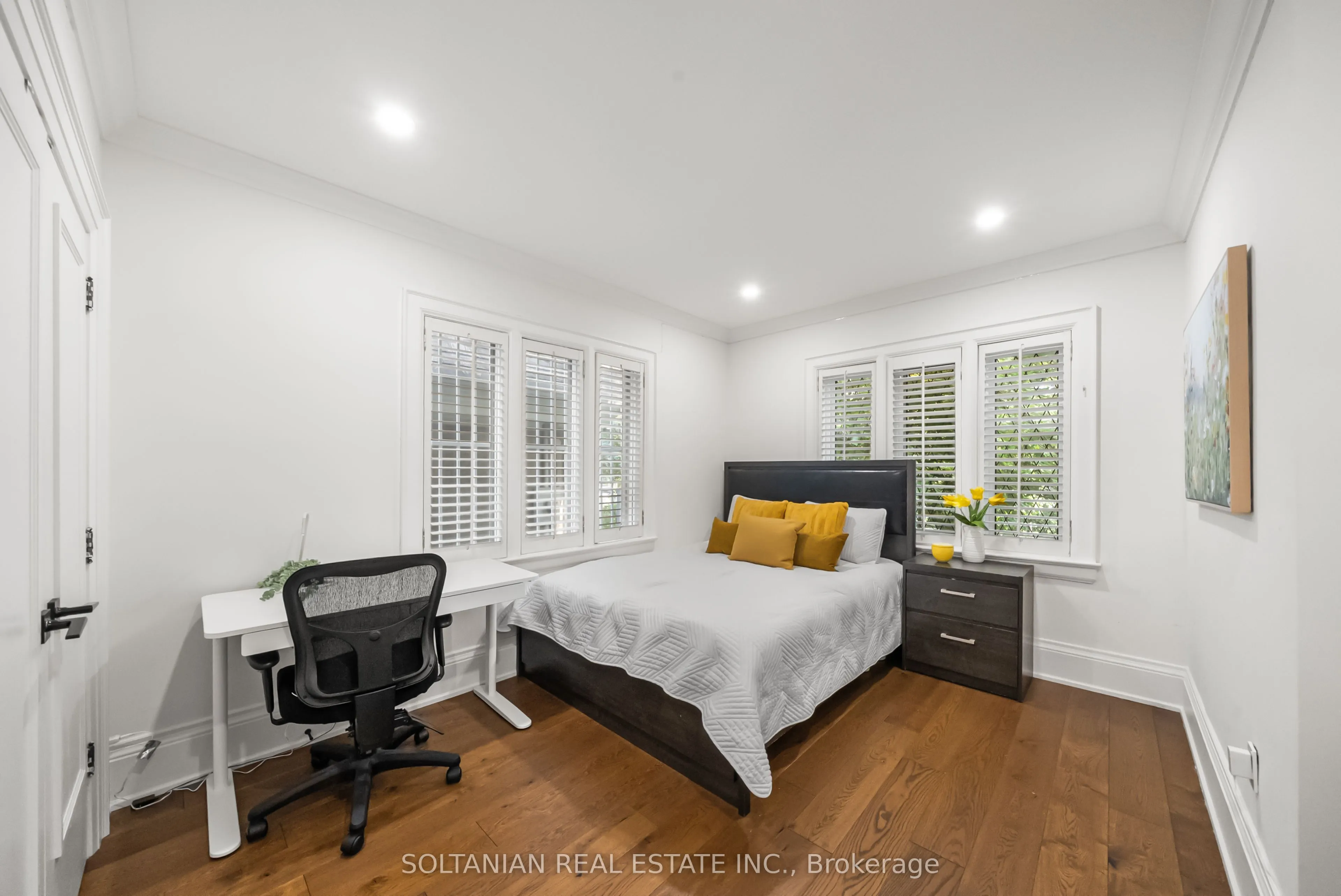 32 Beechwood Avenue