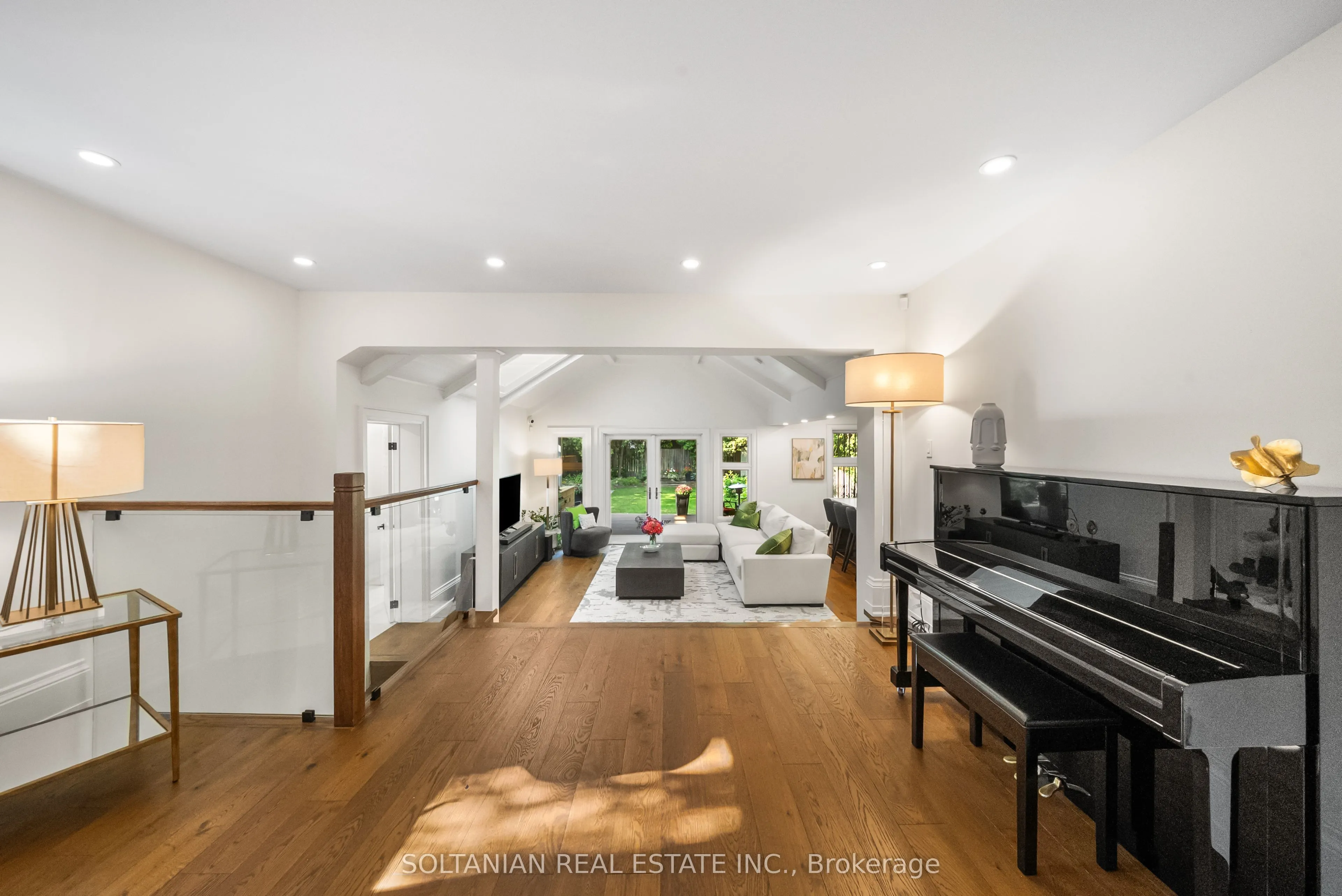 32 Beechwood Avenue