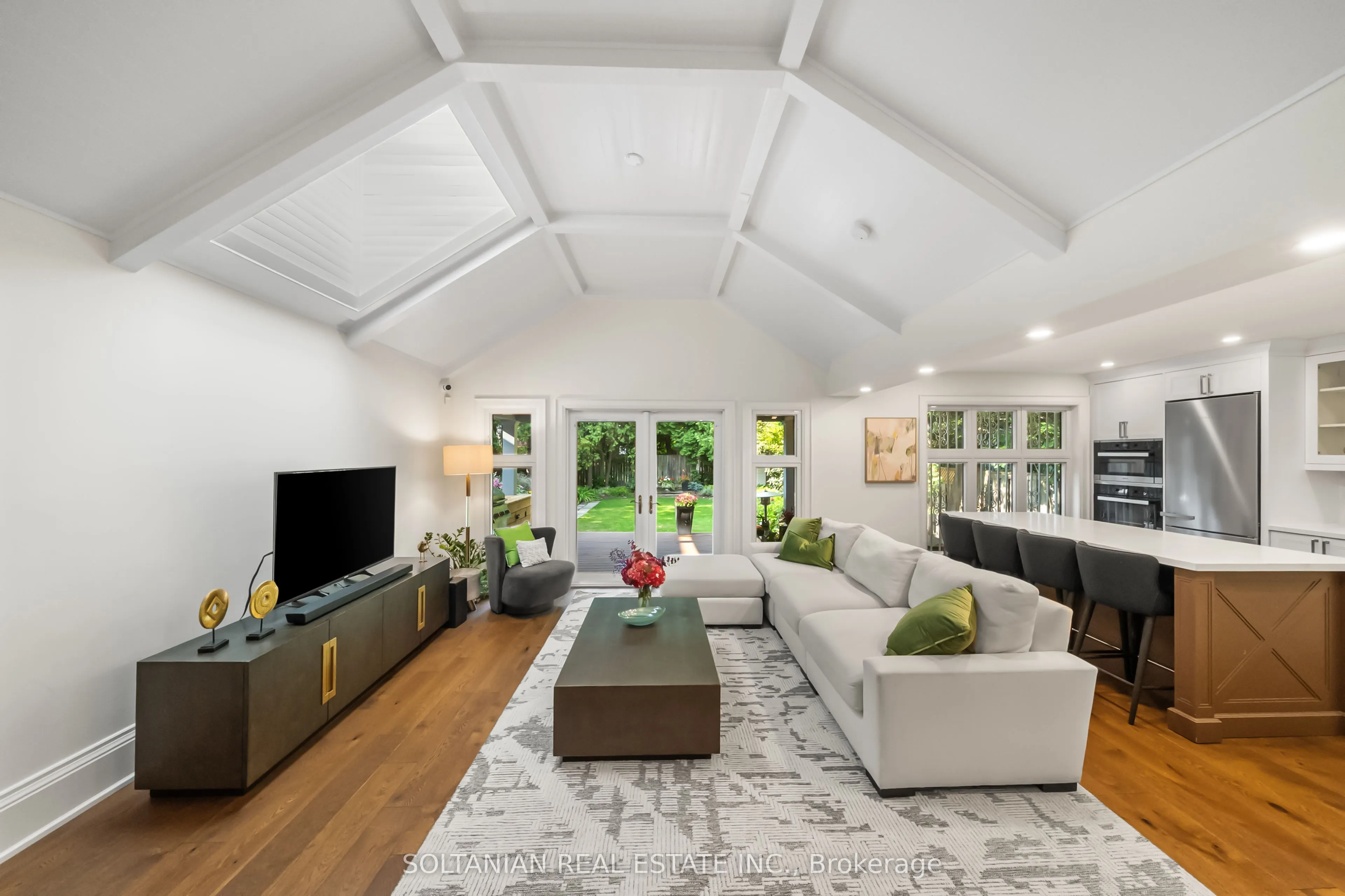 32 Beechwood Avenue