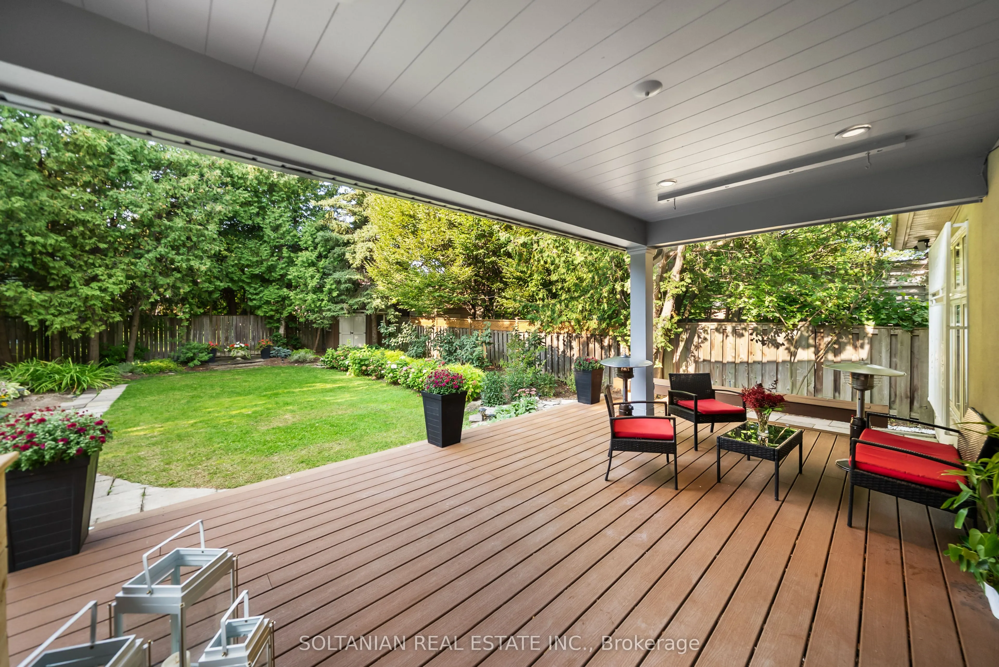 32 Beechwood Avenue