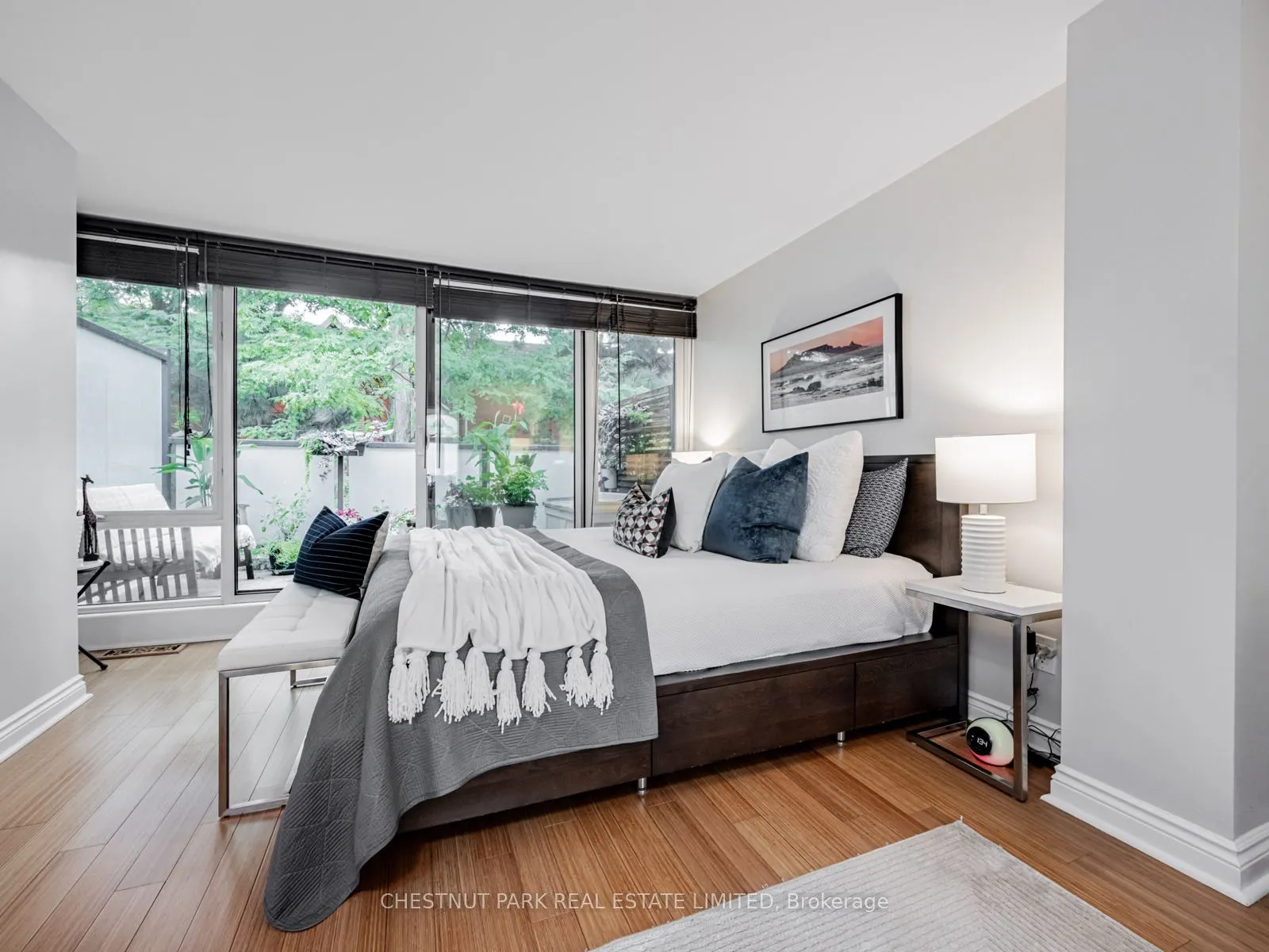 280 Sherbourne Street, #4