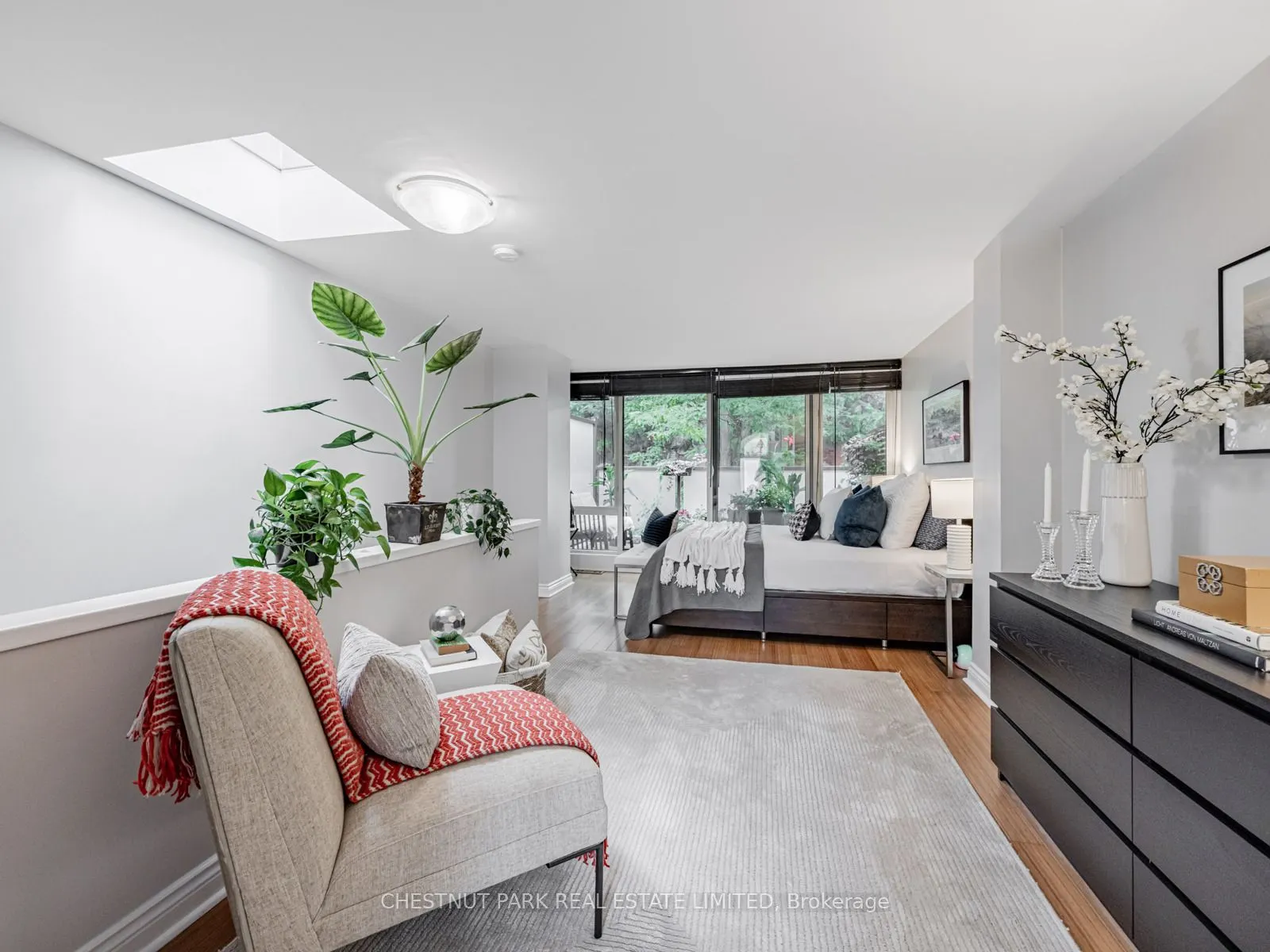 280 Sherbourne Street, #4