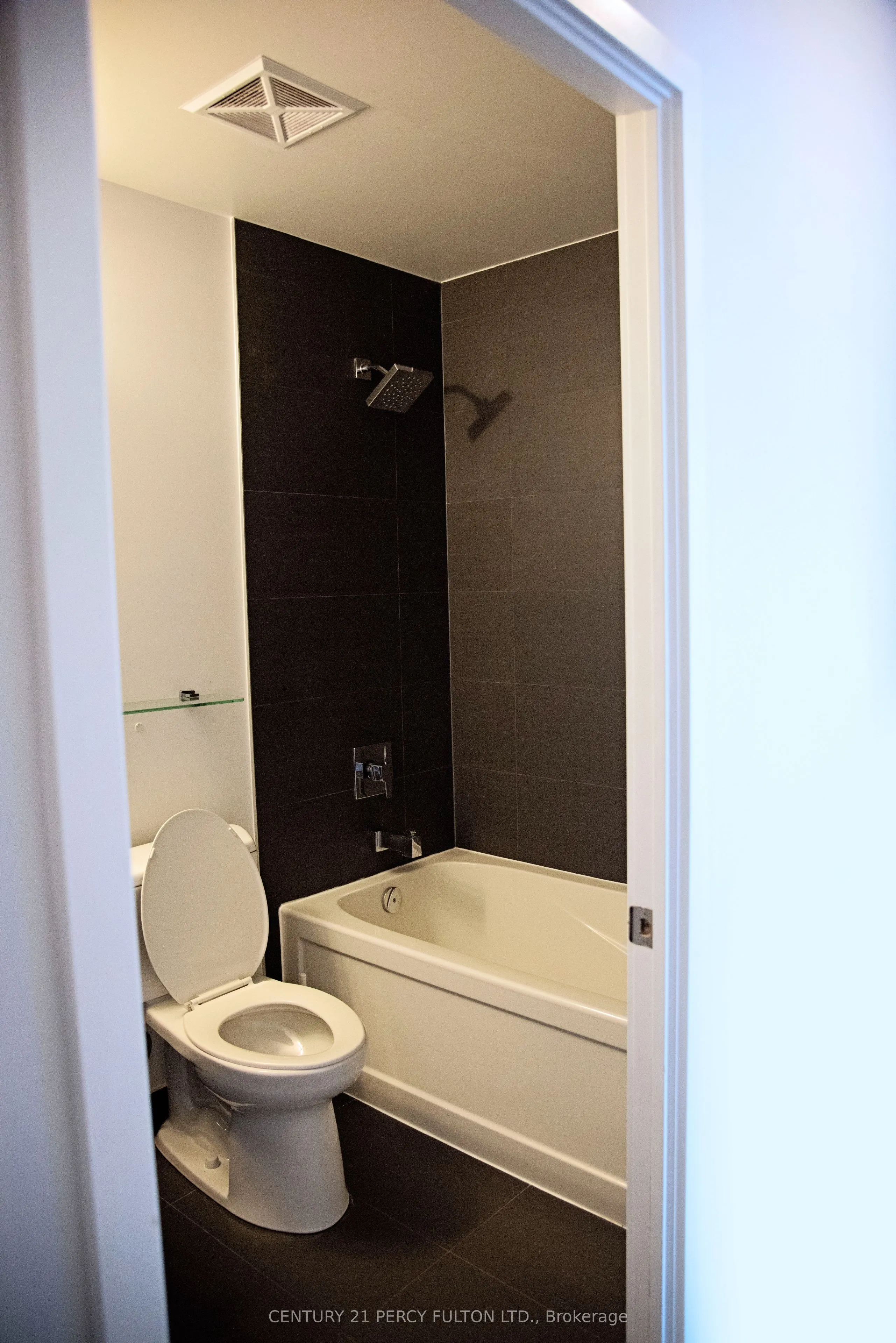 8 Eglinton Avenue E, #3305