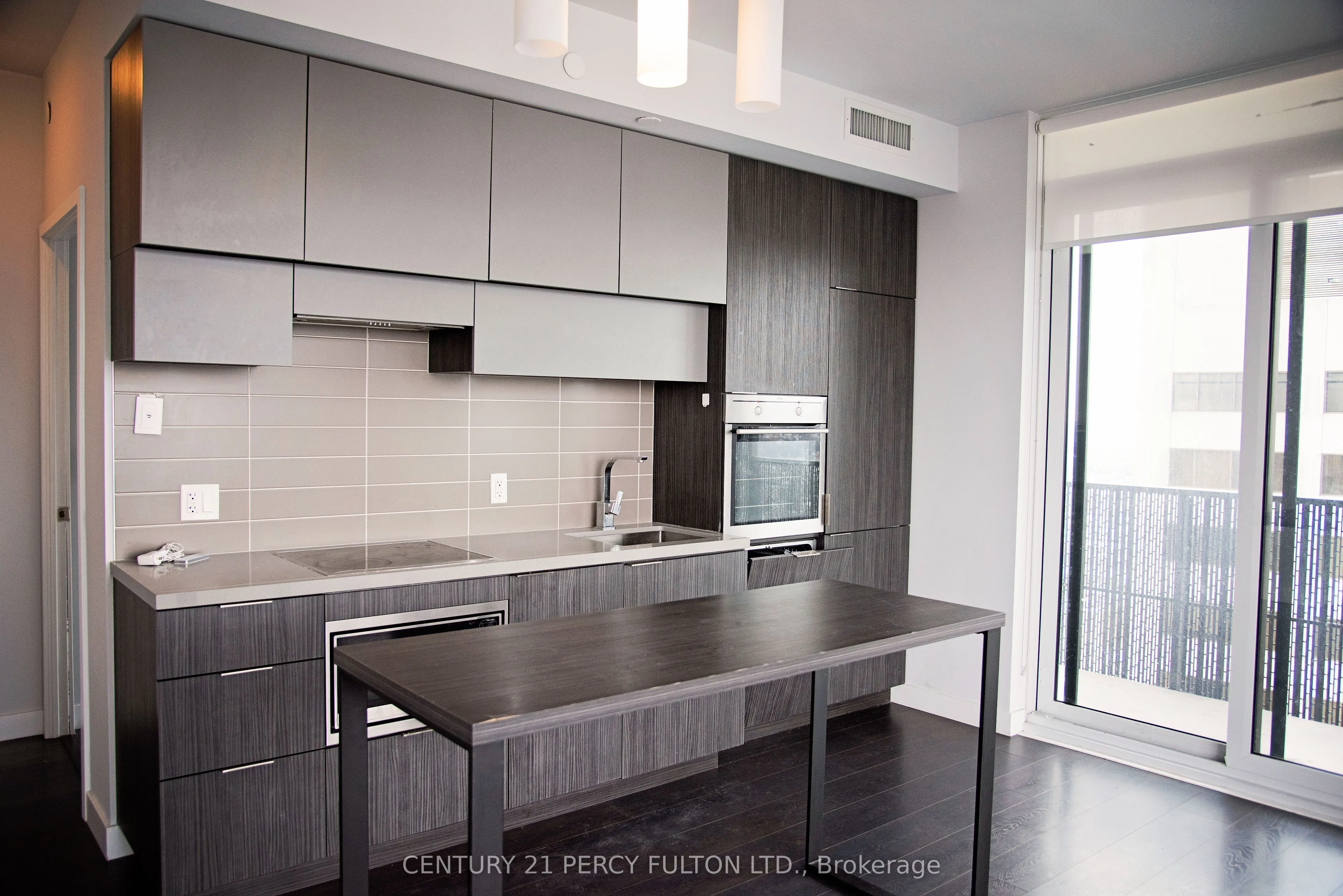 8 Eglinton Avenue E, #3305