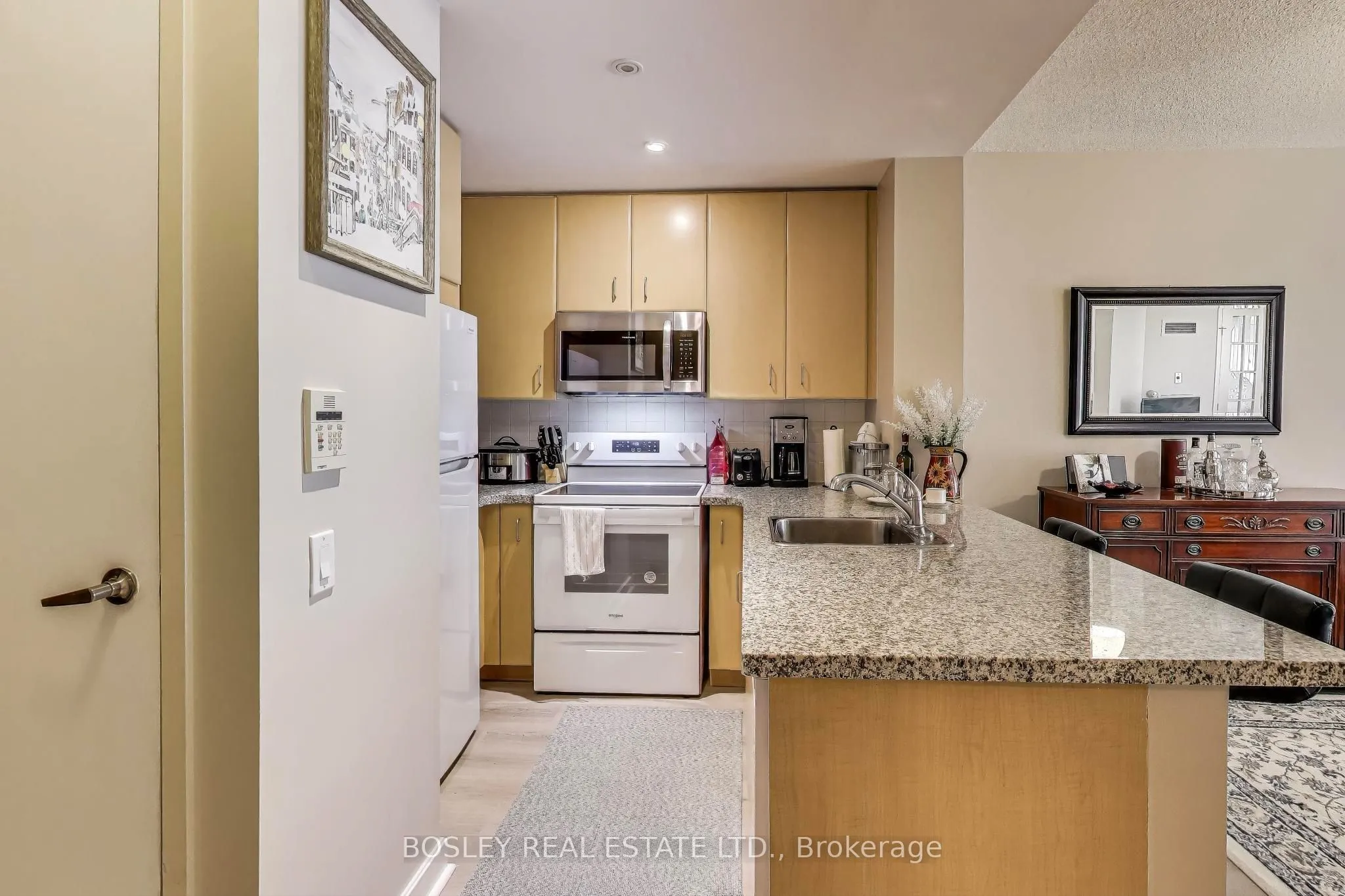 85 Bloor Street E, #1007