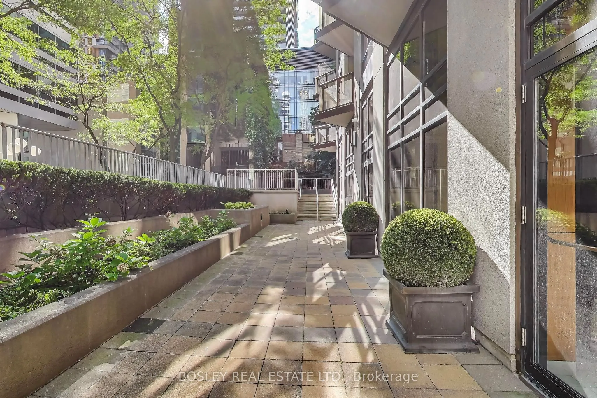 85 Bloor Street E, #1007