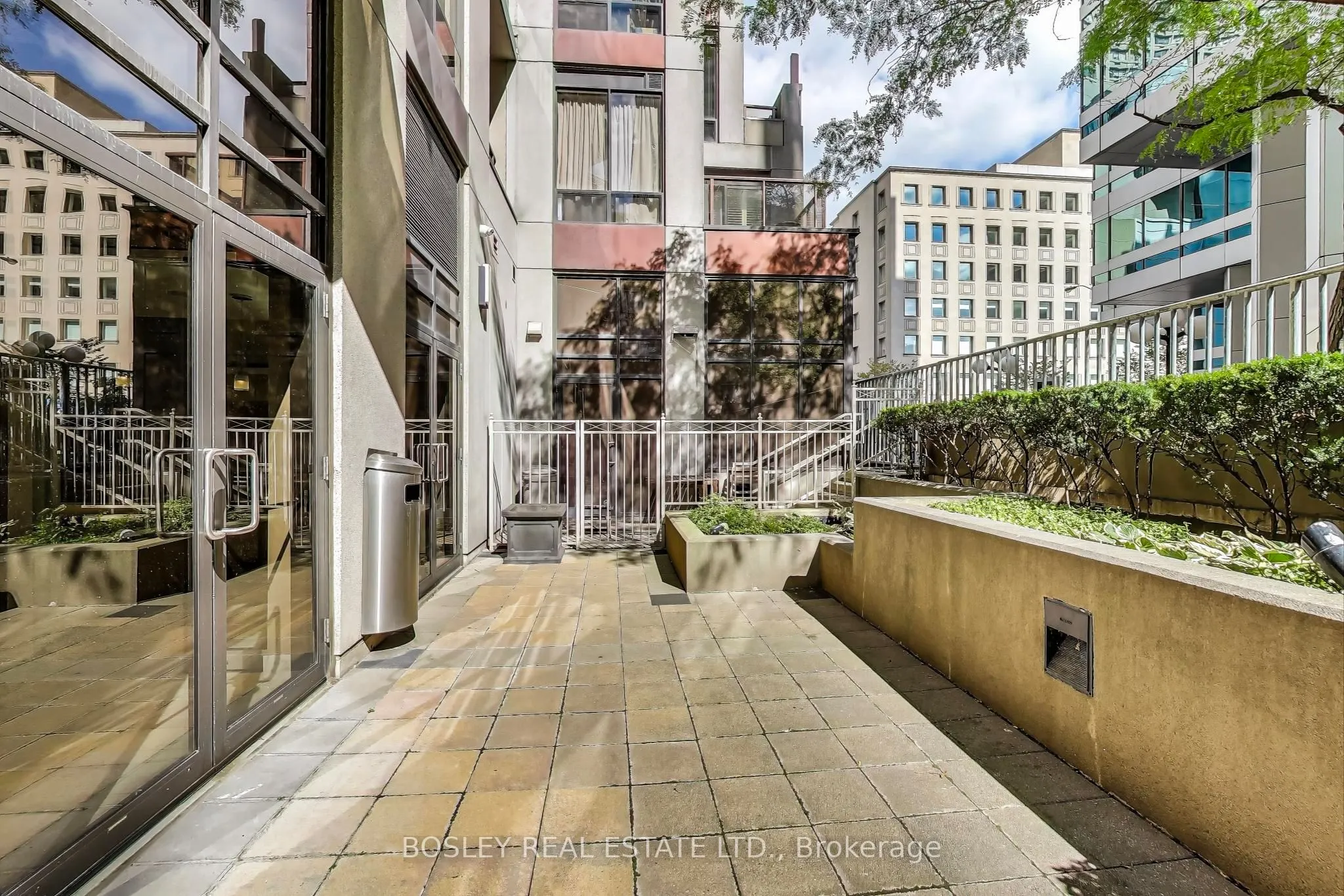85 Bloor Street E, #1007