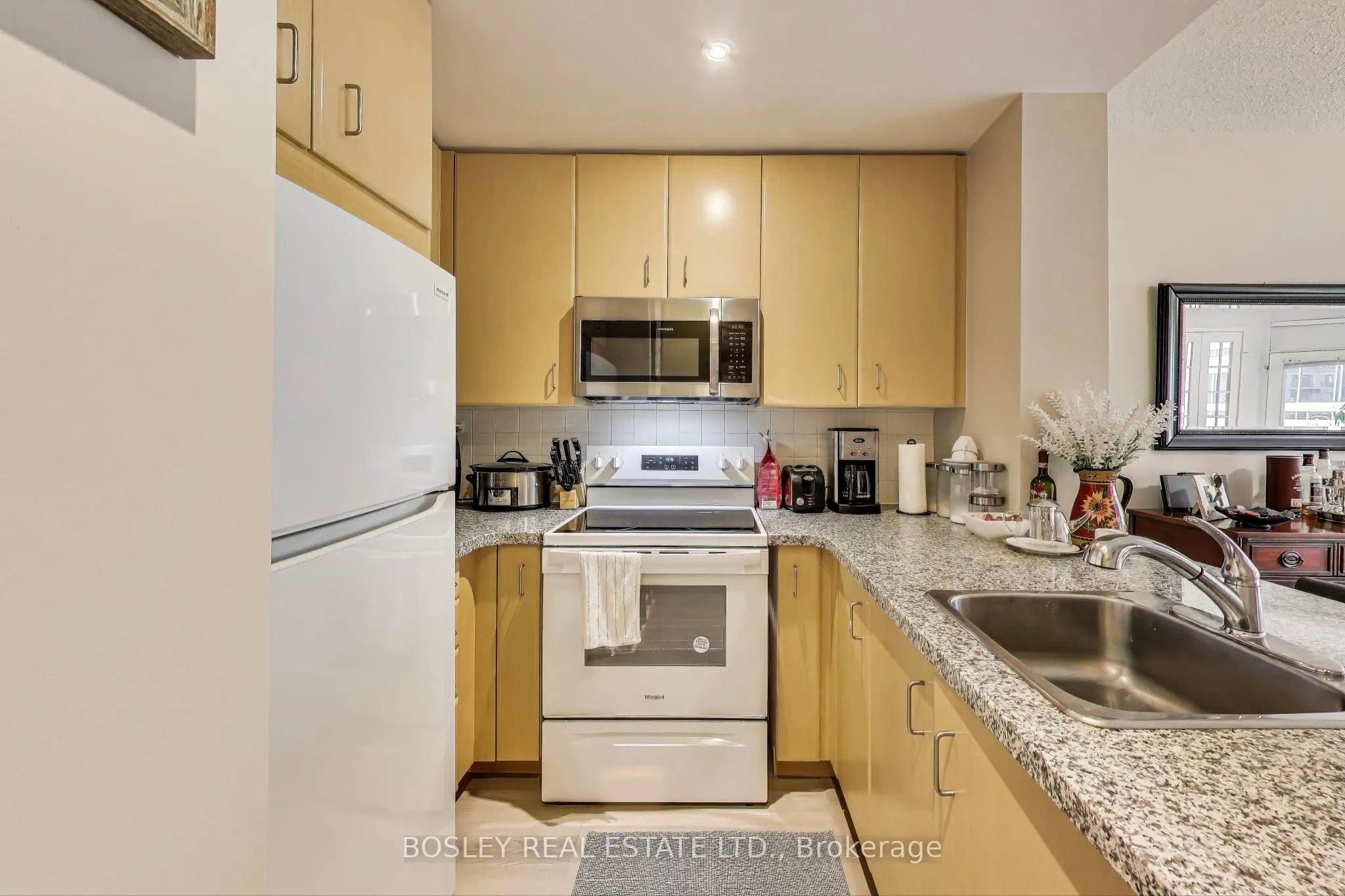 85 Bloor Street E, #1007