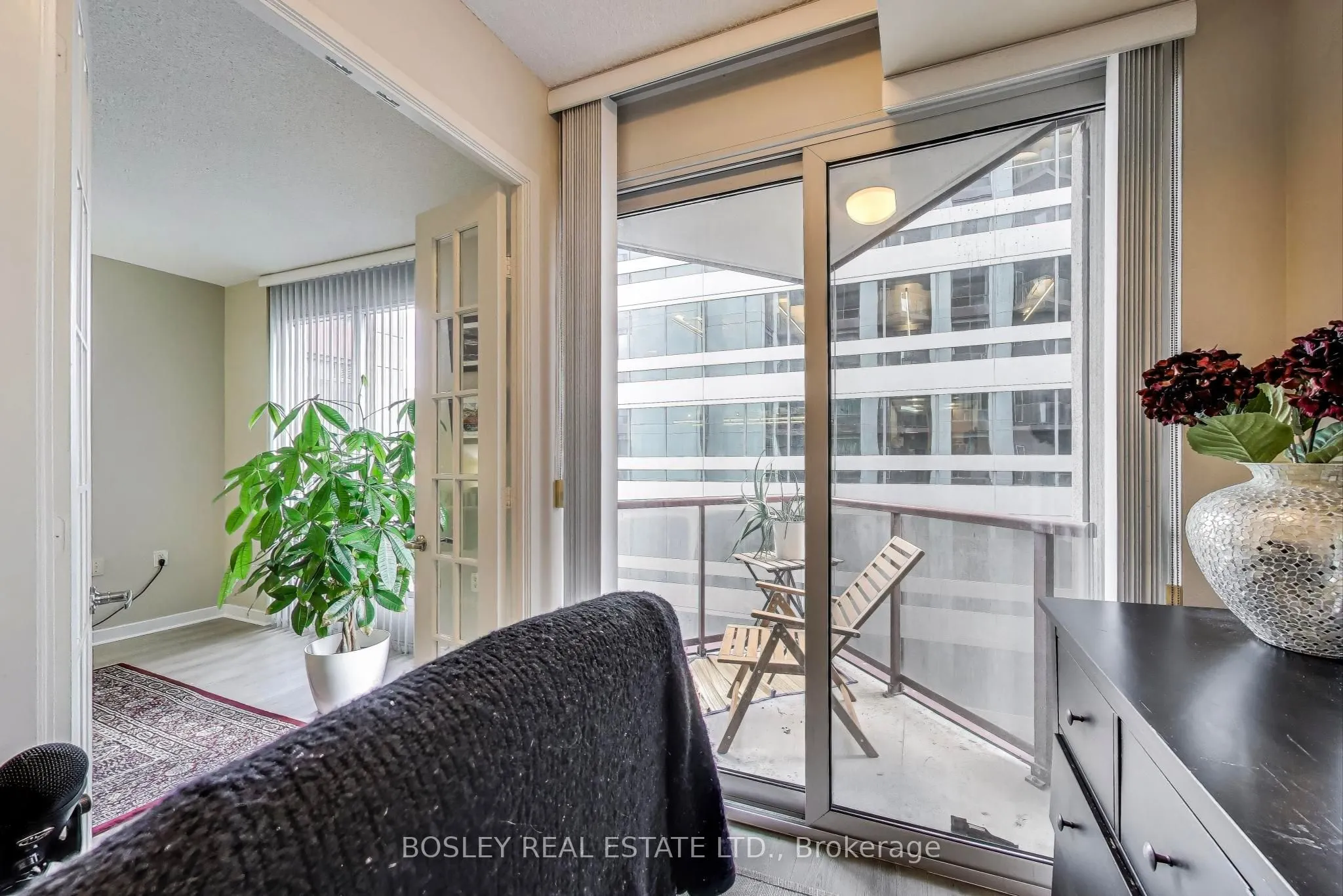 85 Bloor Street E, #1007