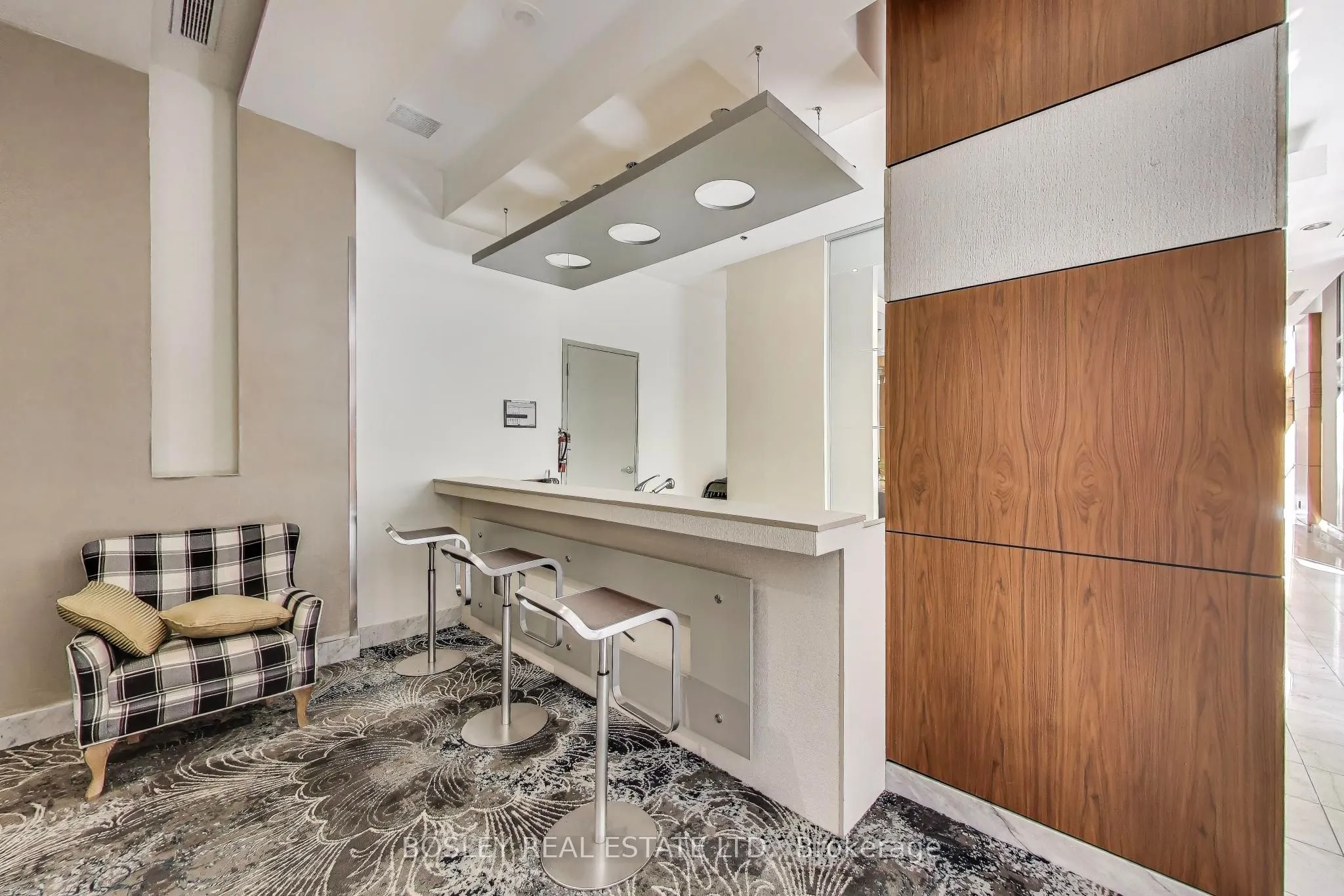 85 Bloor Street E, #1007