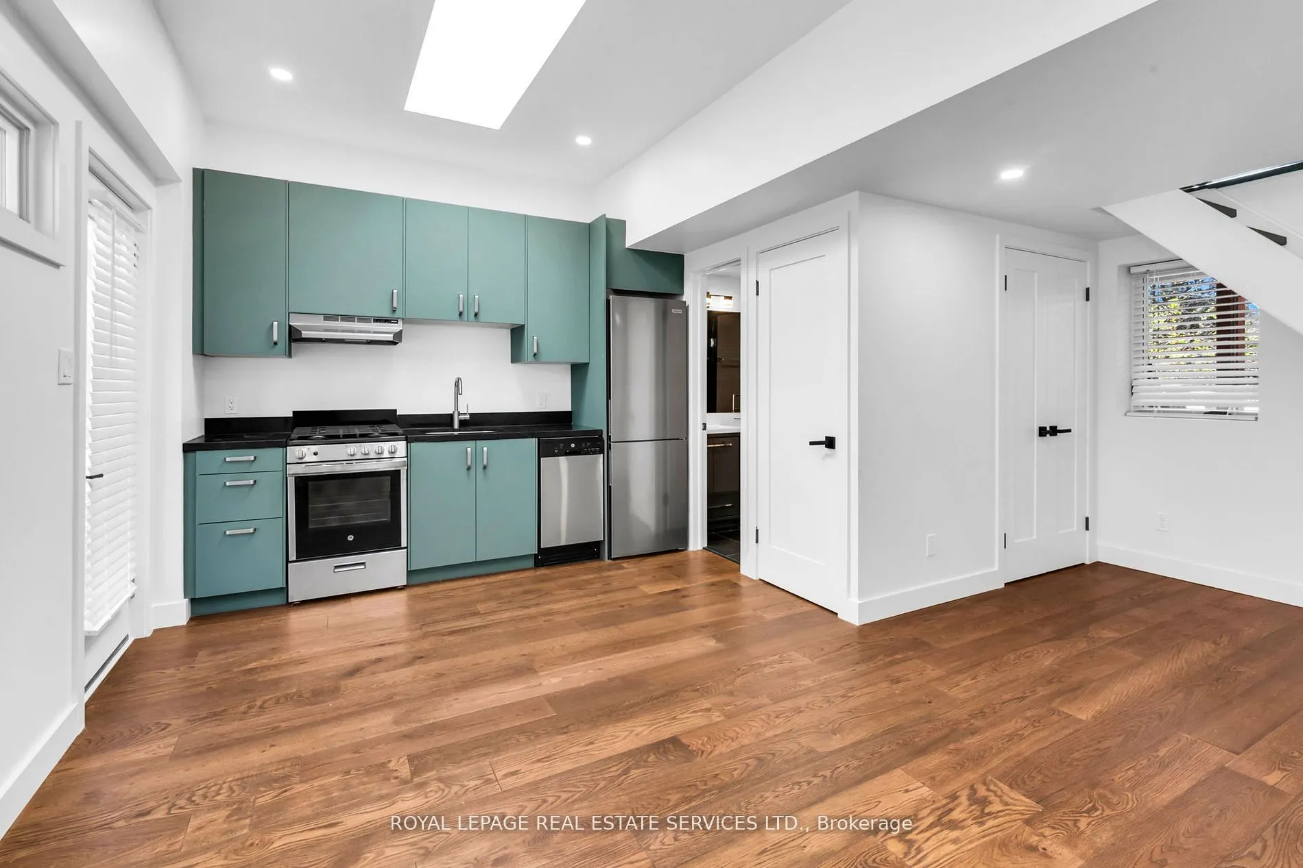 223 Blythwood Road, #Coach