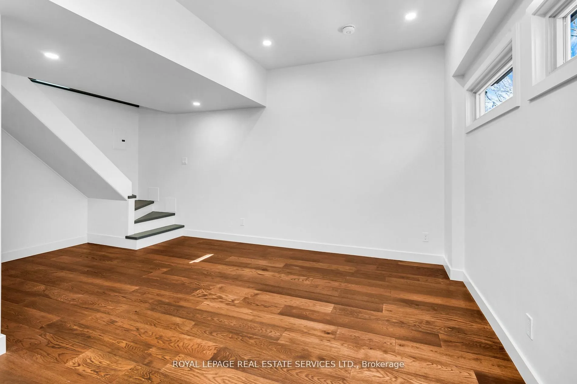 223 Blythwood Road, #Coach