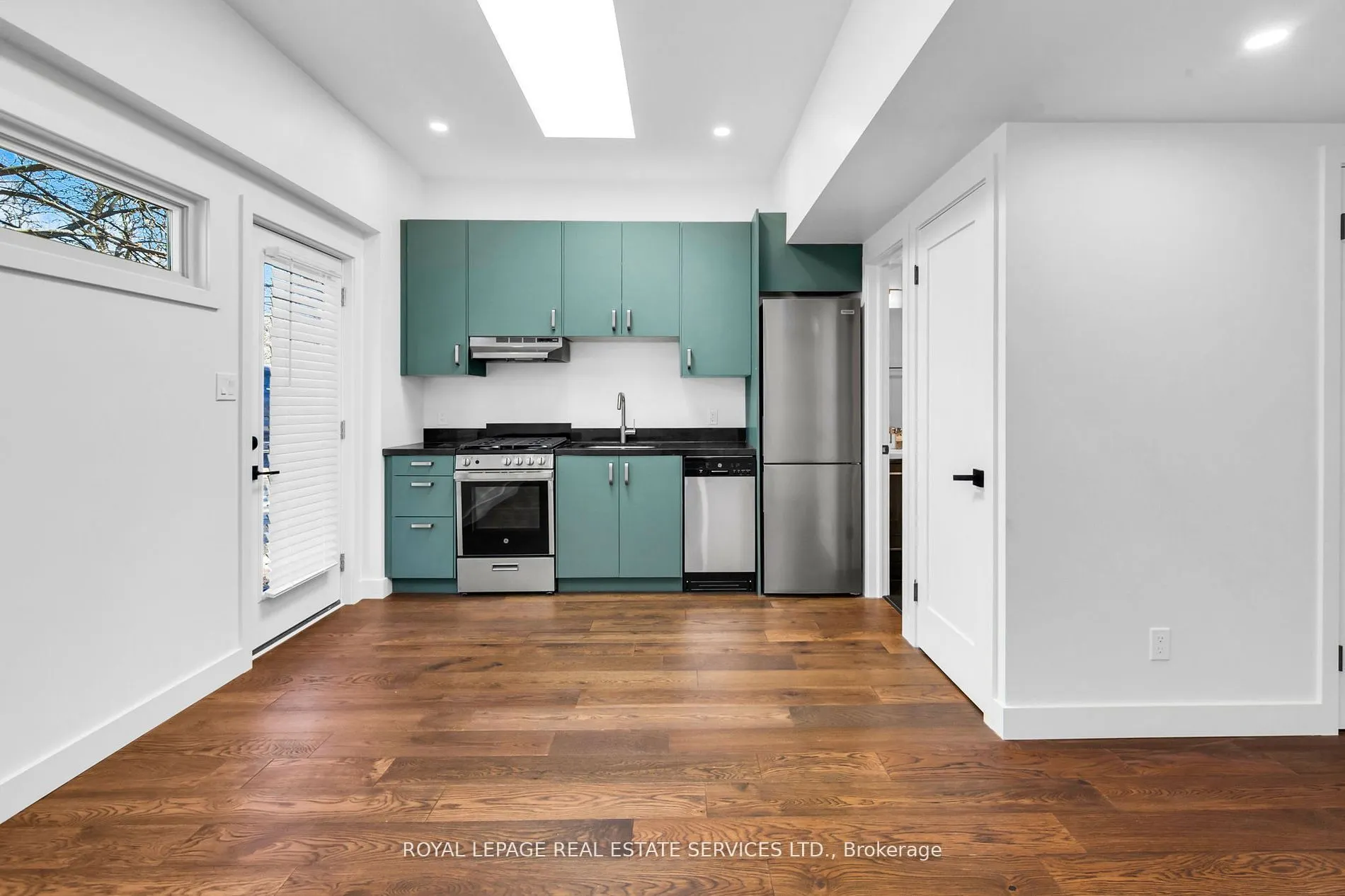 223 Blythwood Road, #Coach