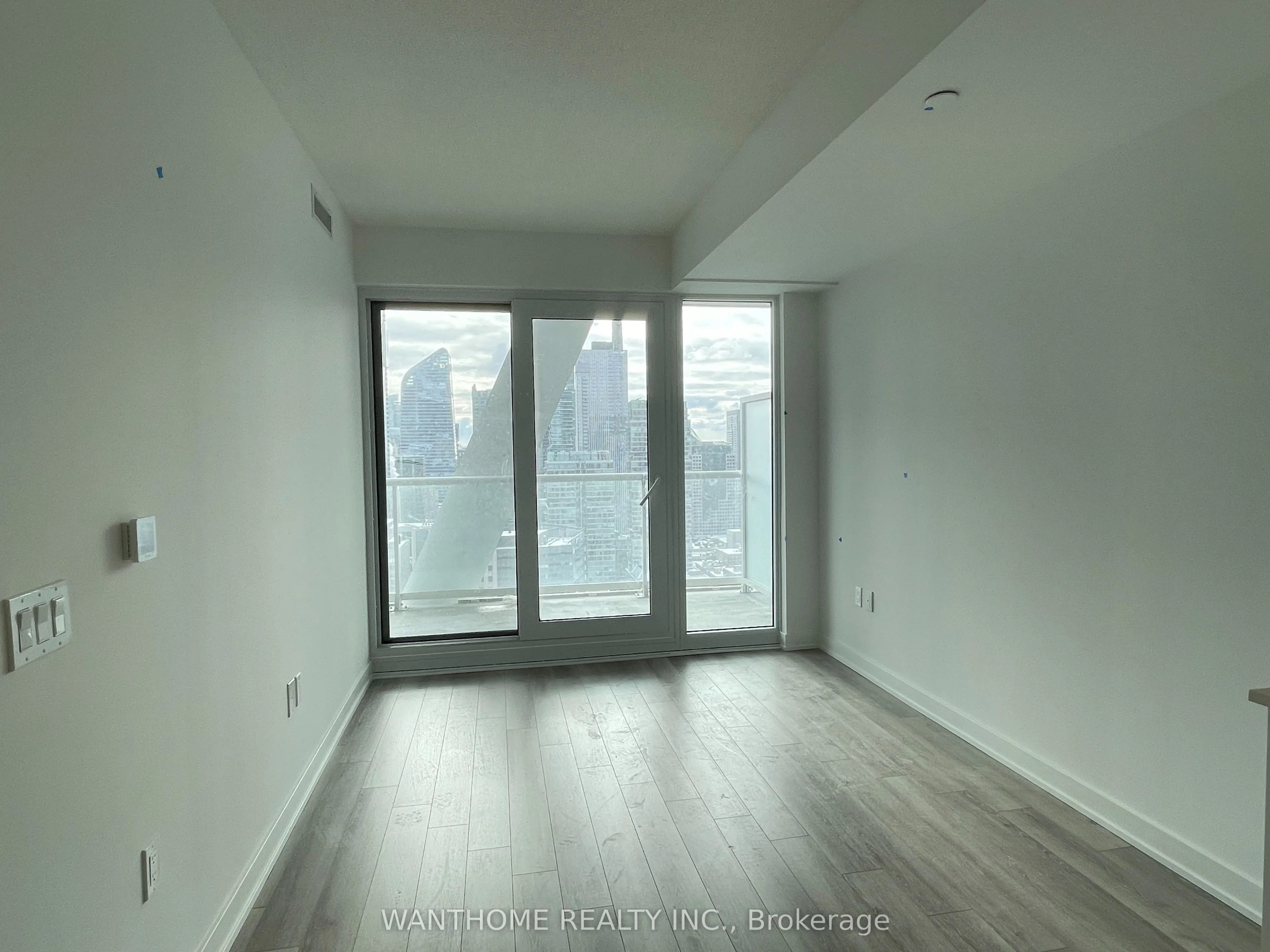 230 Simcoe Street, #3216
