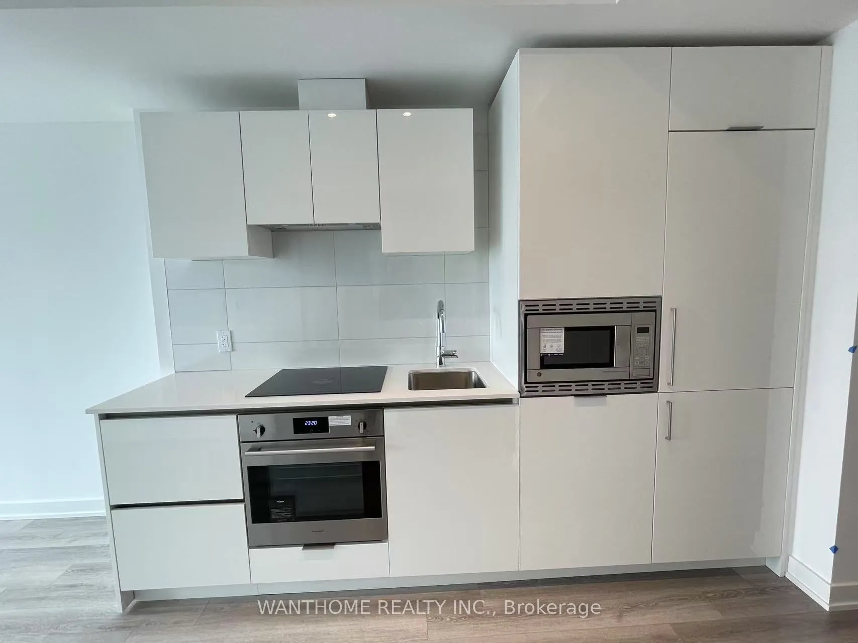 230 Simcoe Street, #3216