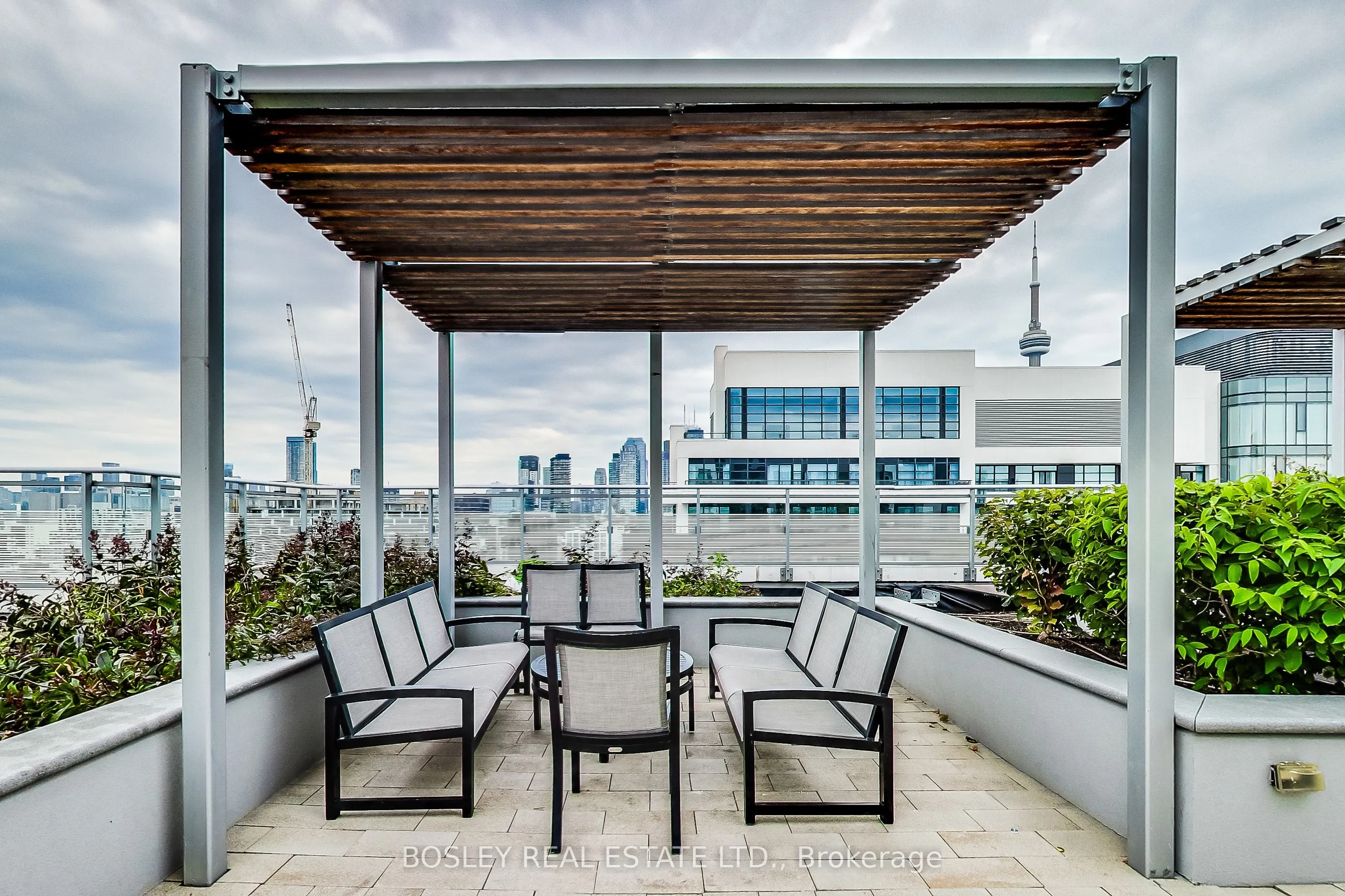 525 Adelaide Street W, #311