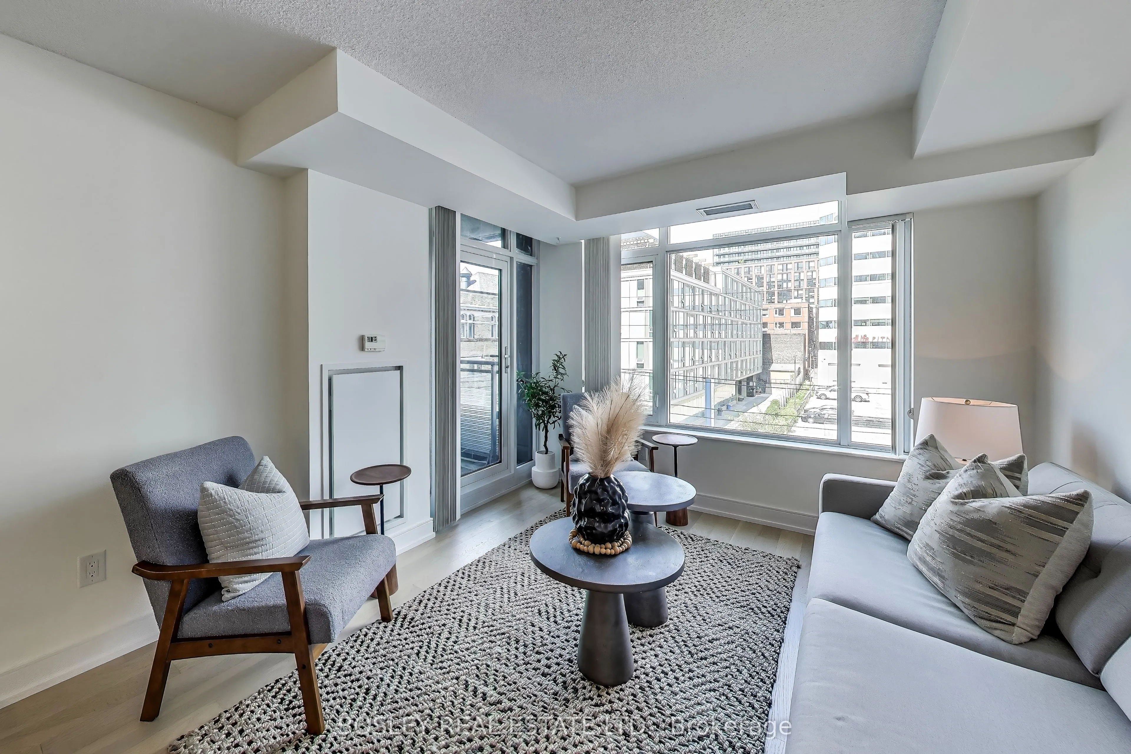 525 Adelaide Street W, #311