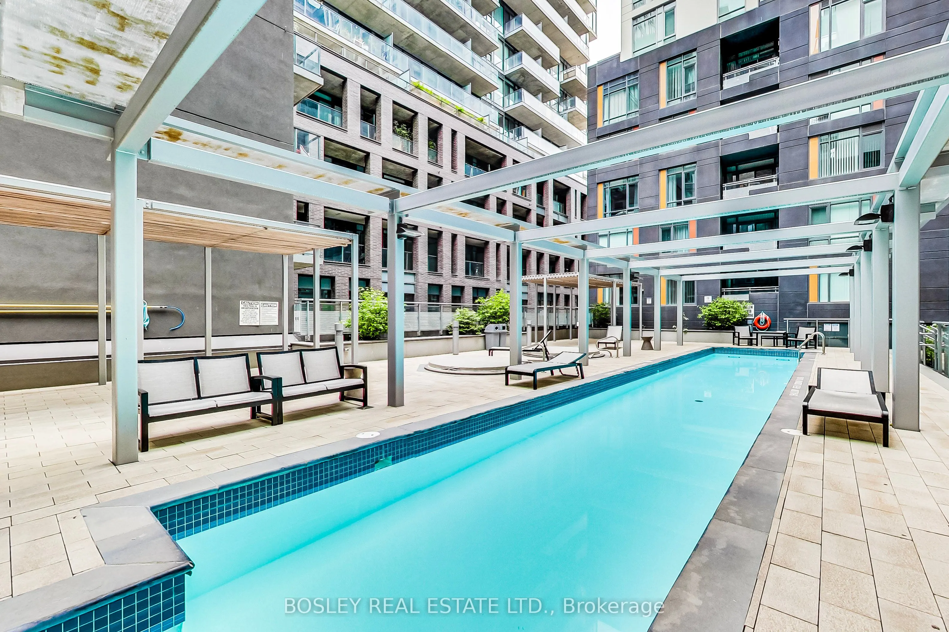 525 Adelaide Street W, #311