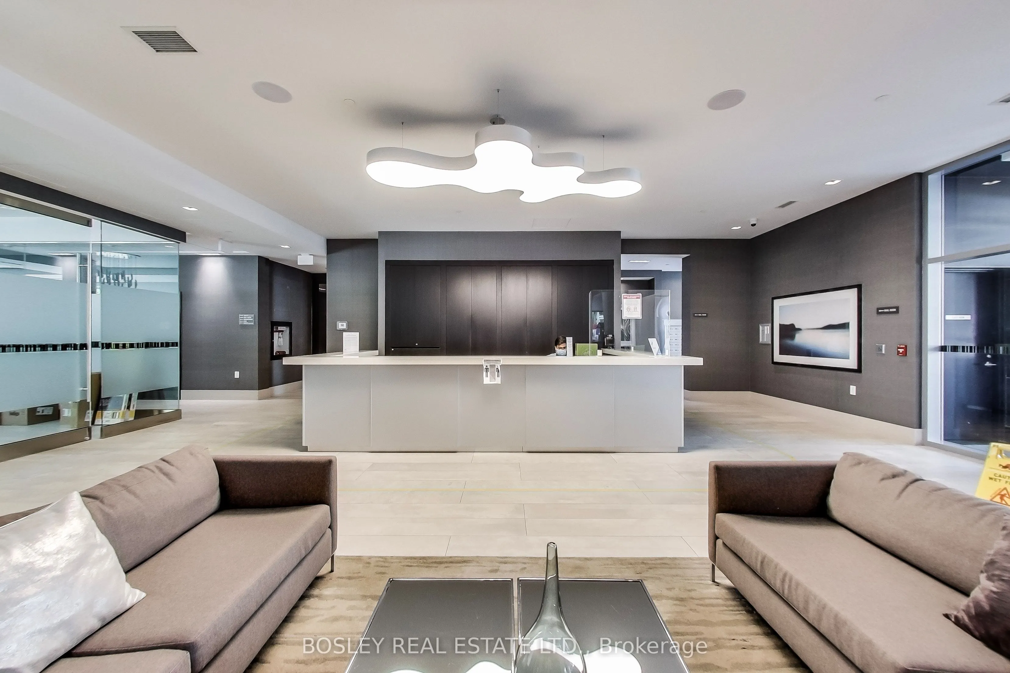 525 Adelaide Street W, #311