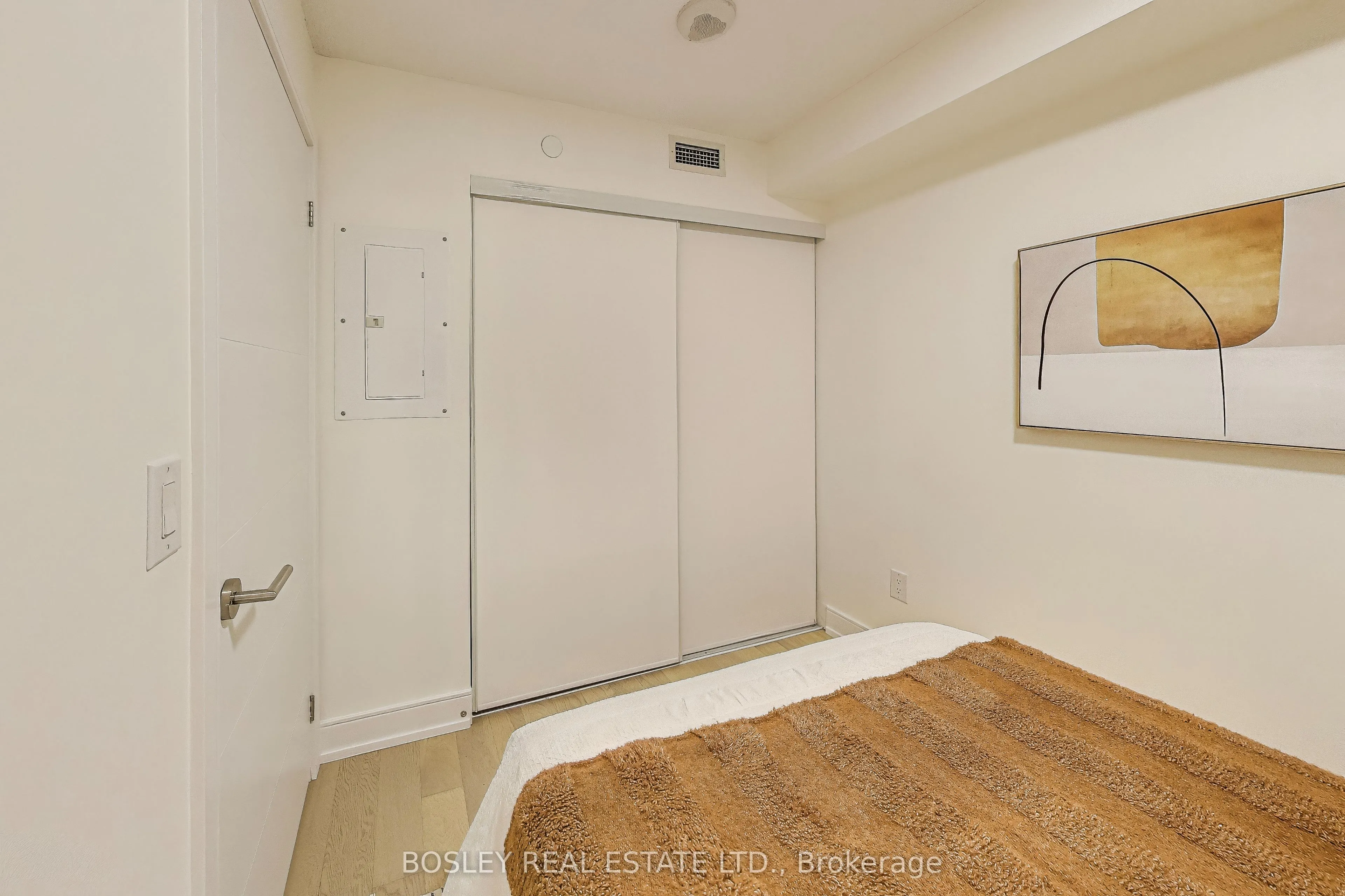 525 Adelaide Street W, #311