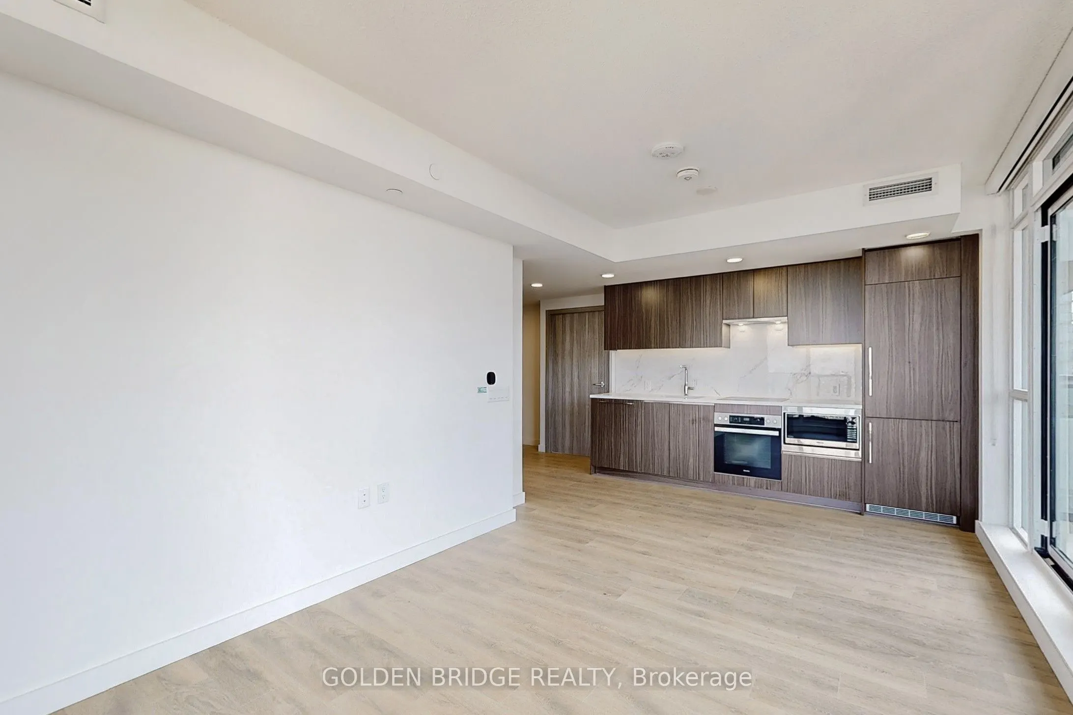 38 Widmer Street, #3811