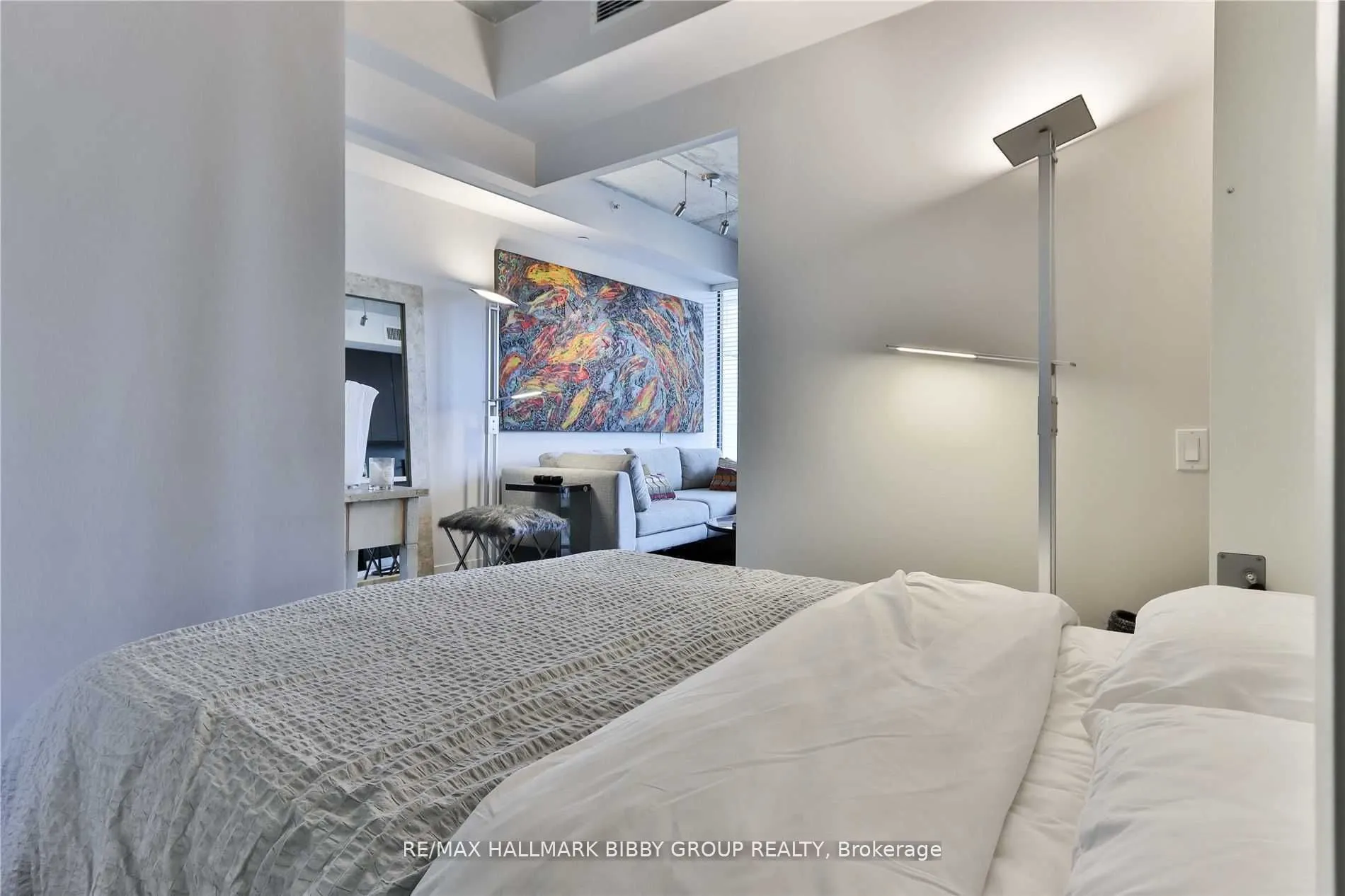 461 Adelaide Street W, #914