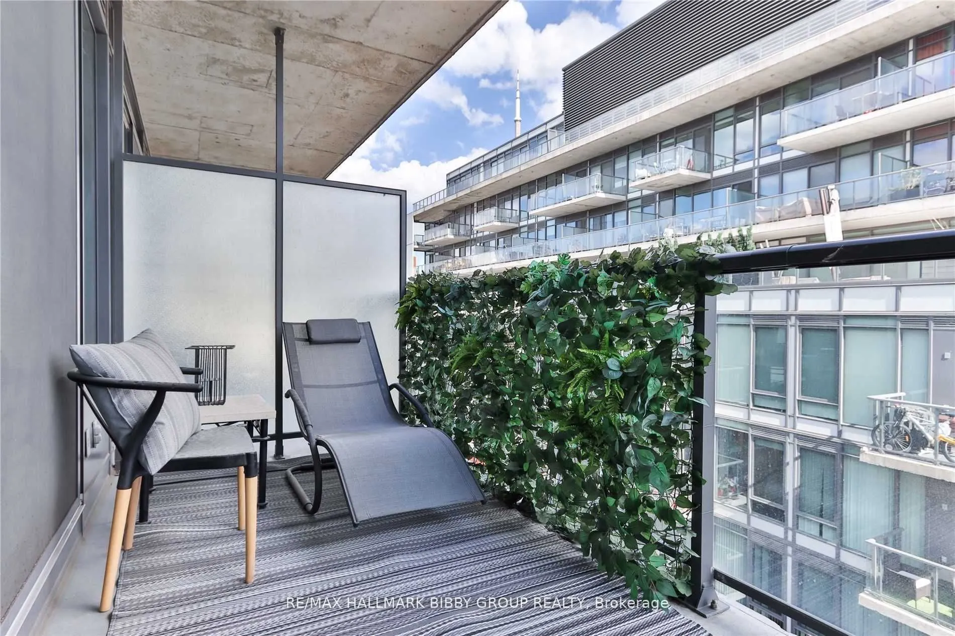 461 Adelaide Street W, #914